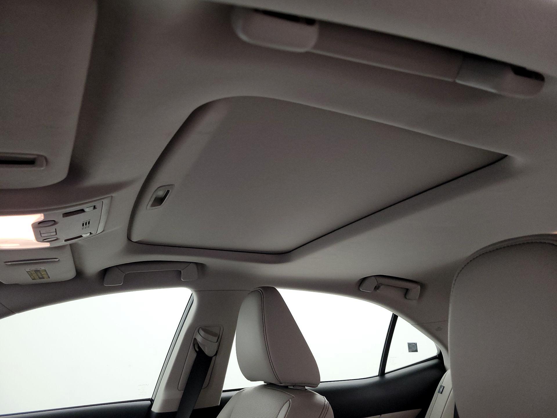 Thumbnail: 2014 Lexus IS - 19