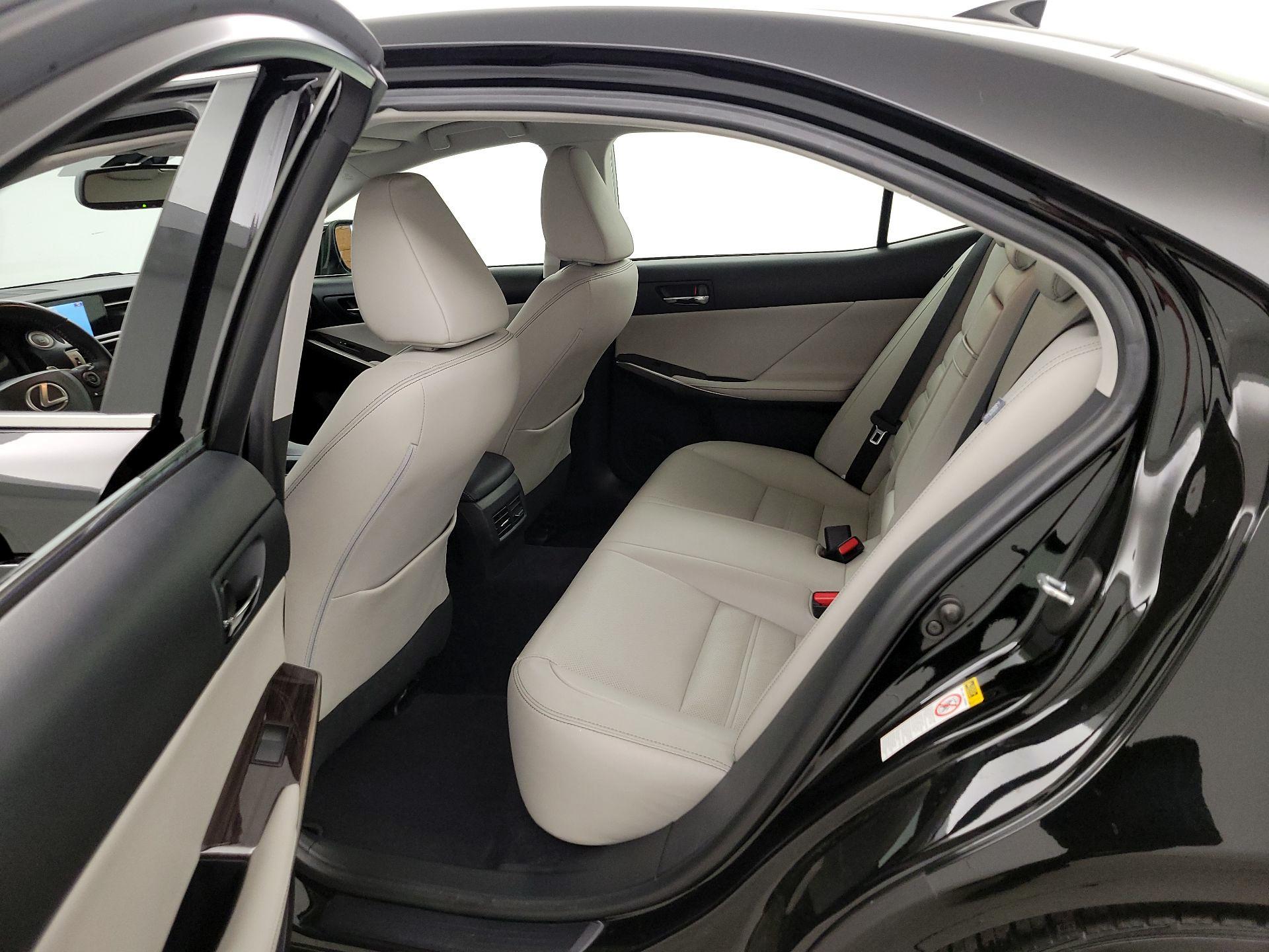 Thumbnail: 2014 Lexus IS - 20