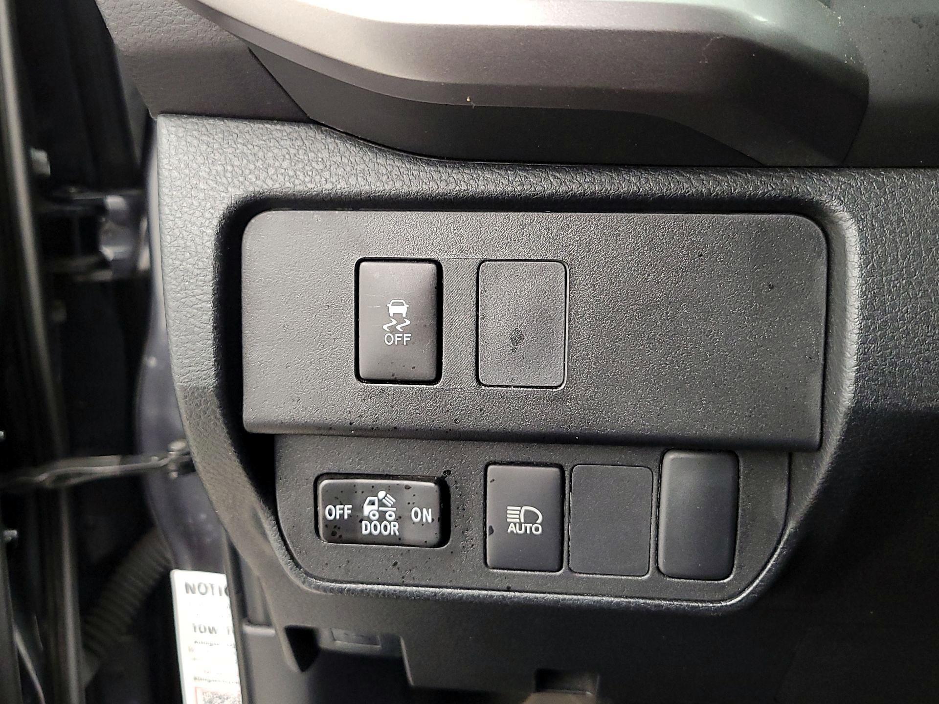 Thumbnail: 2023 Toyota Tacoma - 13