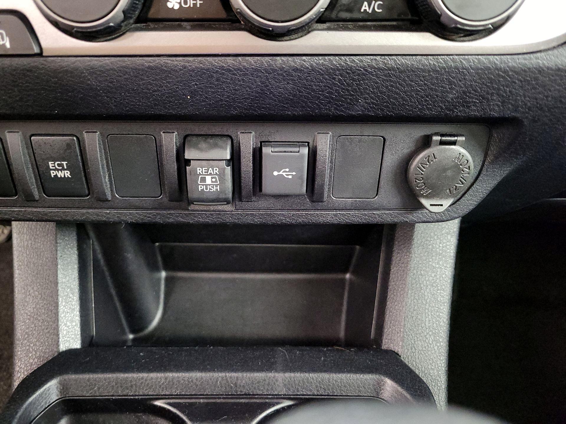 Thumbnail: 2023 Toyota Tacoma - 18