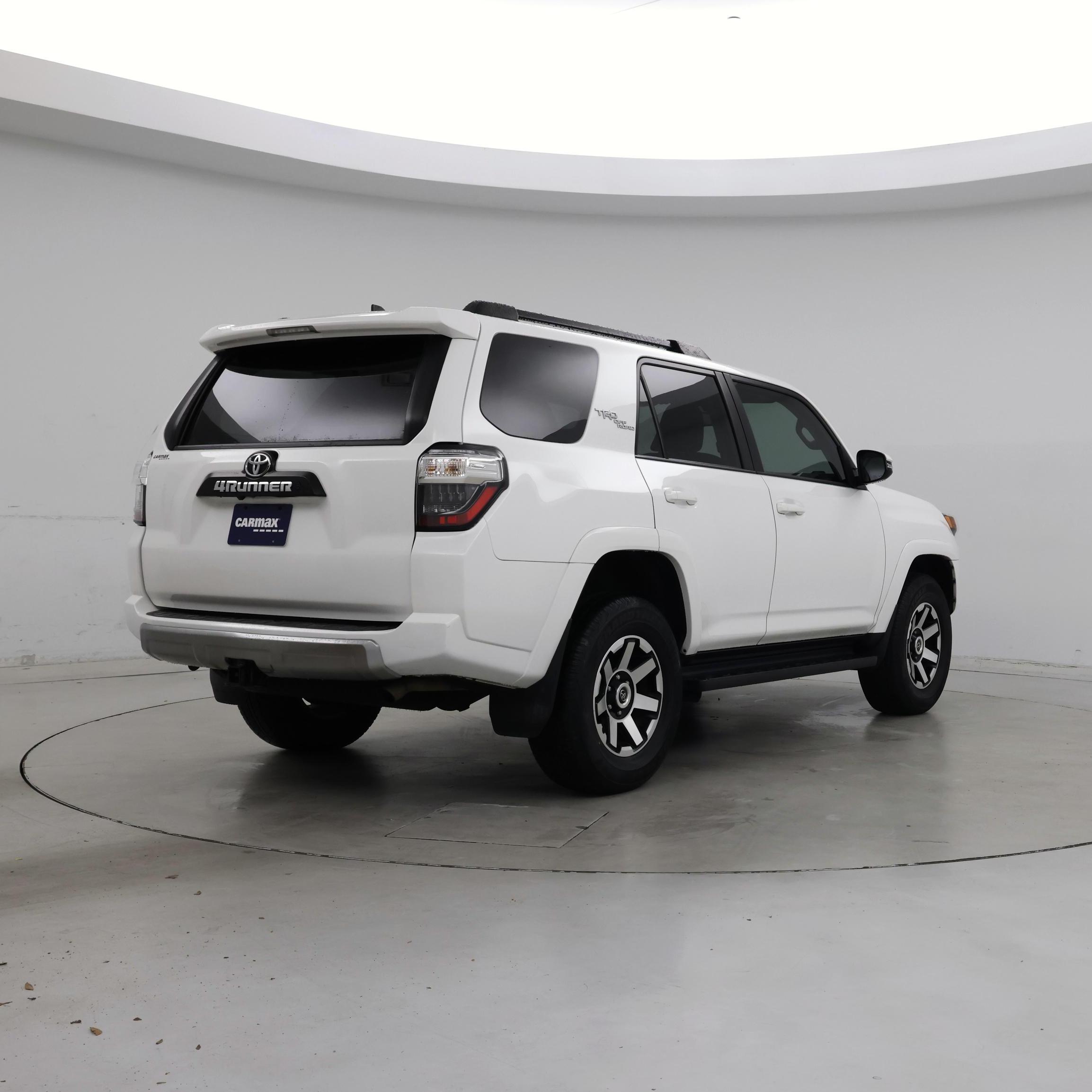 Thumbnail: 2023 Toyota 4Runner - 8
