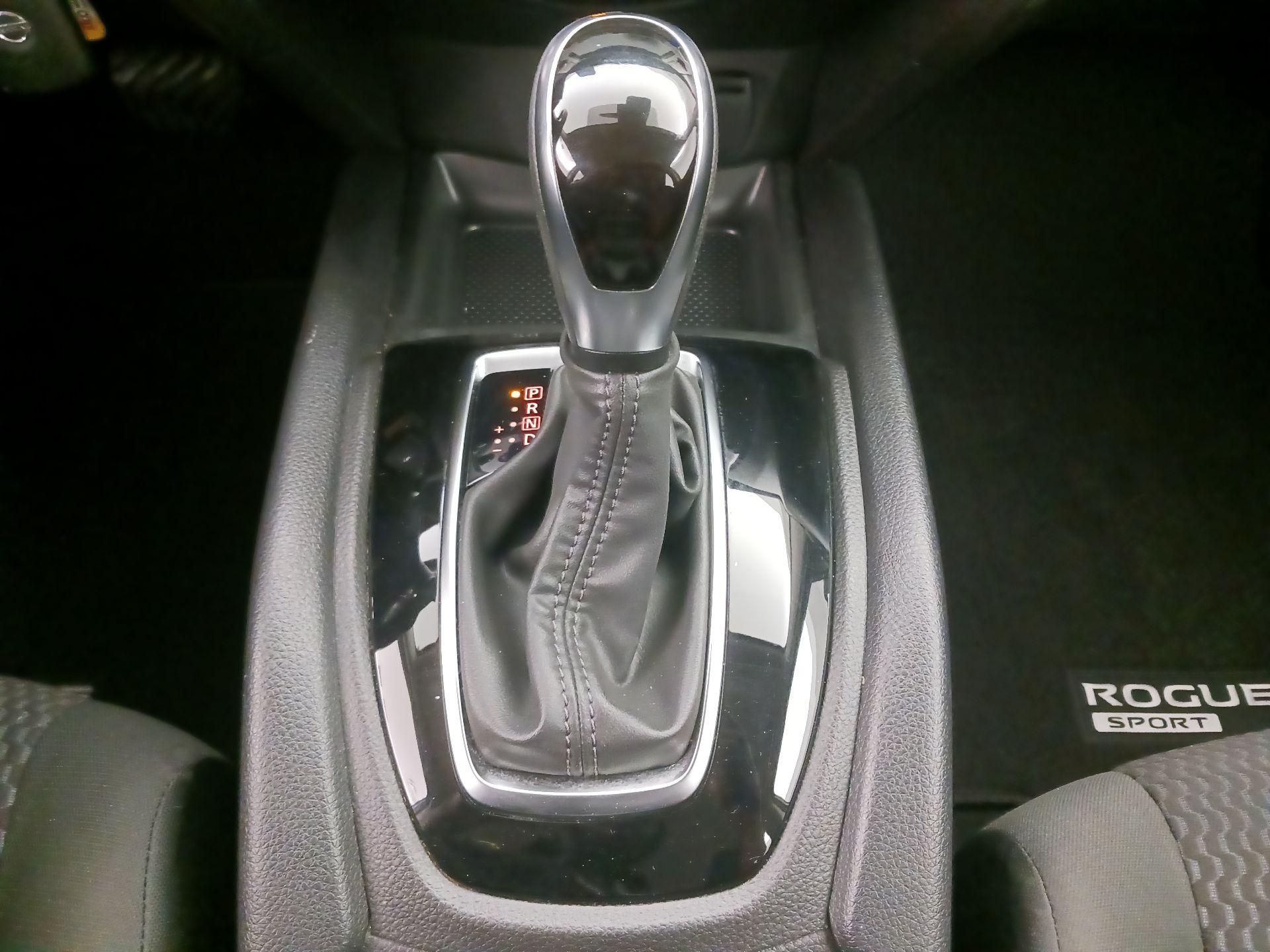 Thumbnail: 2022 Nissan Rogue Sport - 17