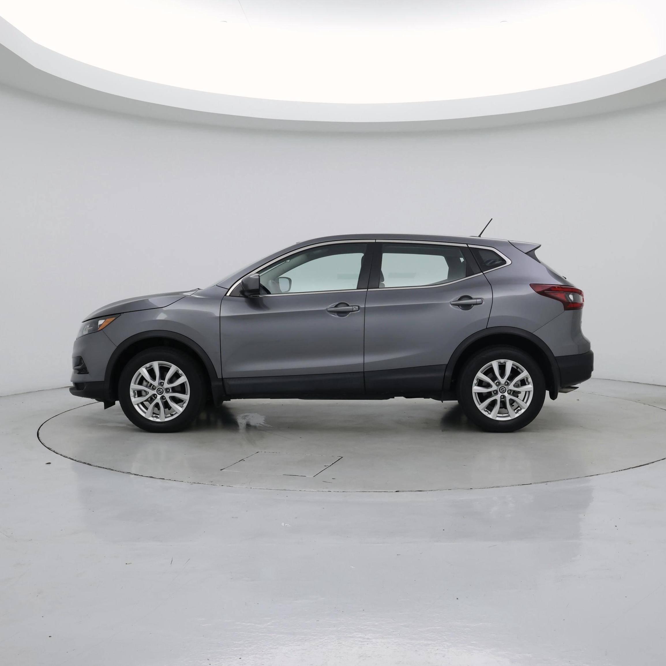Thumbnail: 2022 Nissan Rogue Sport - 3