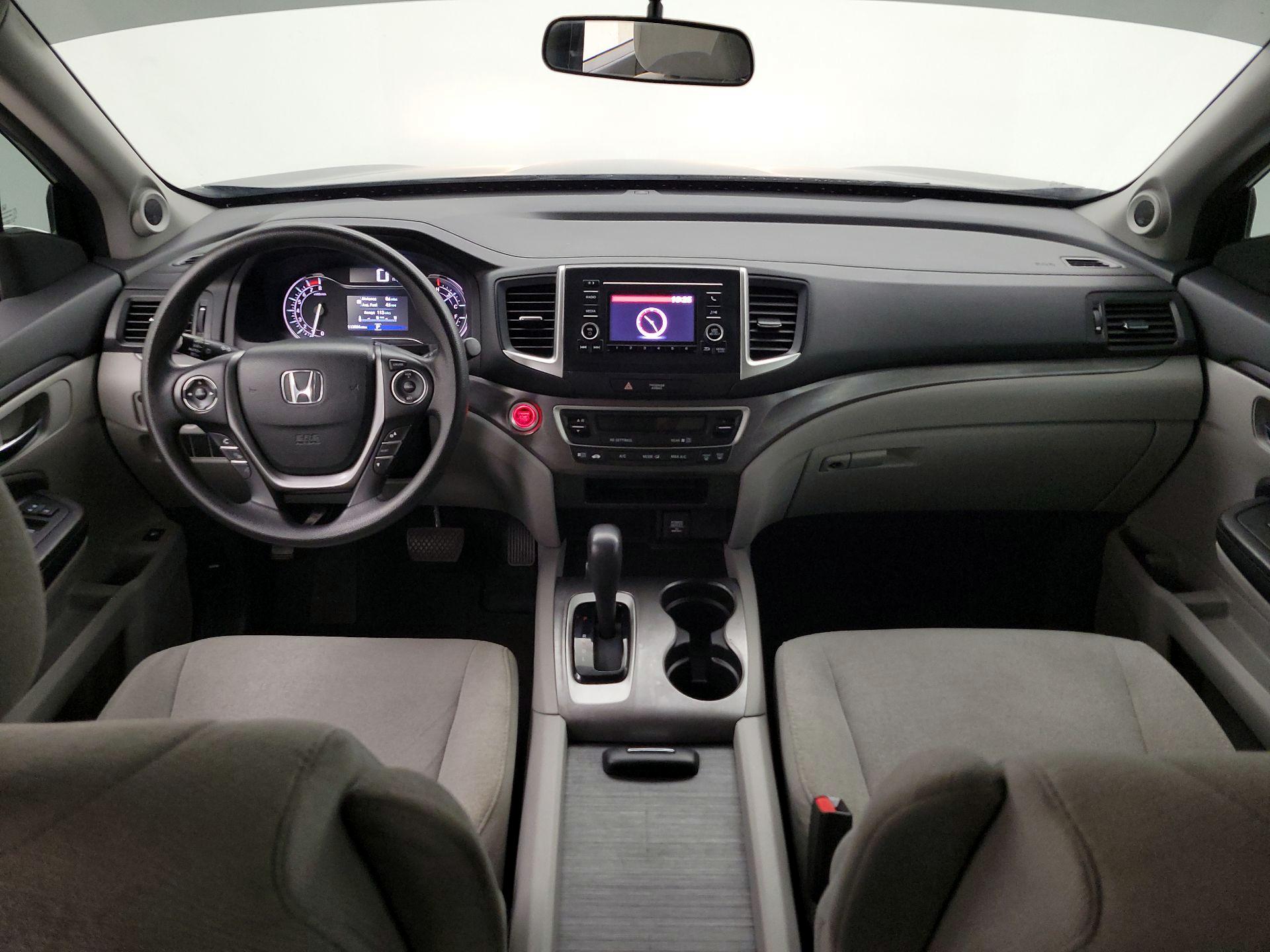 Thumbnail: 2017 Honda Pilot - 9