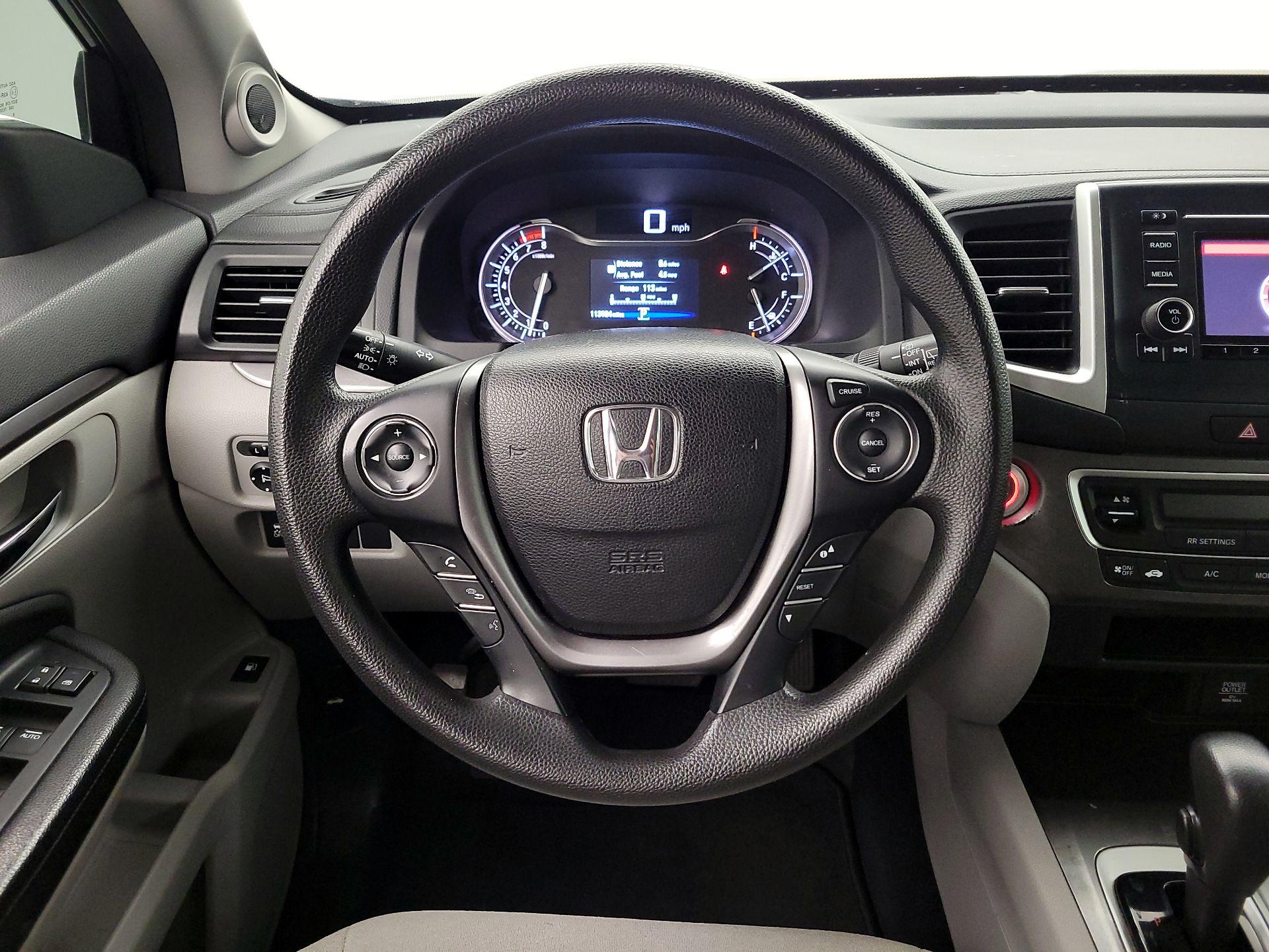 Thumbnail: 2017 Honda Pilot - 10