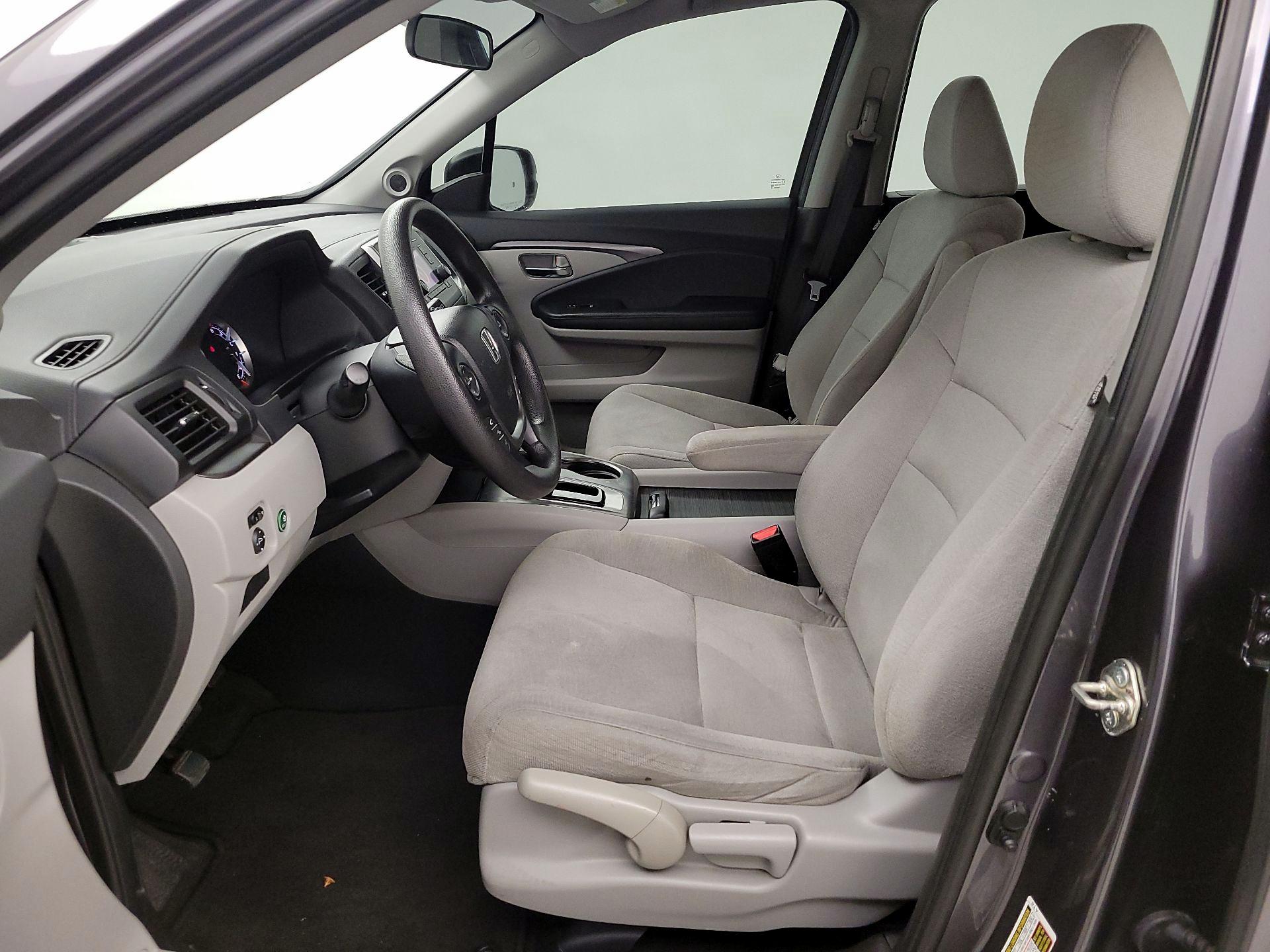 Thumbnail: 2017 Honda Pilot - 11