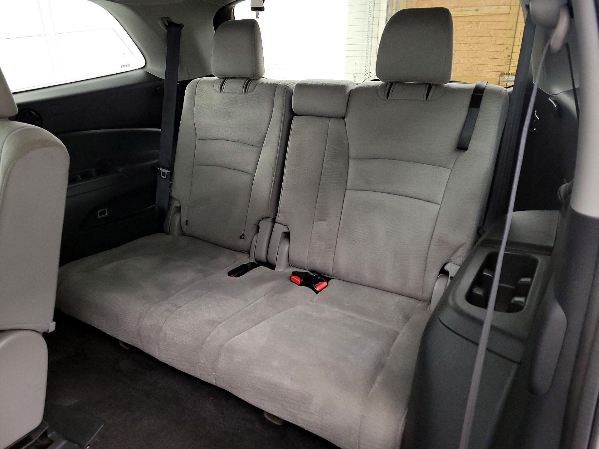 Thumbnail: 2017 Honda Pilot - 20
