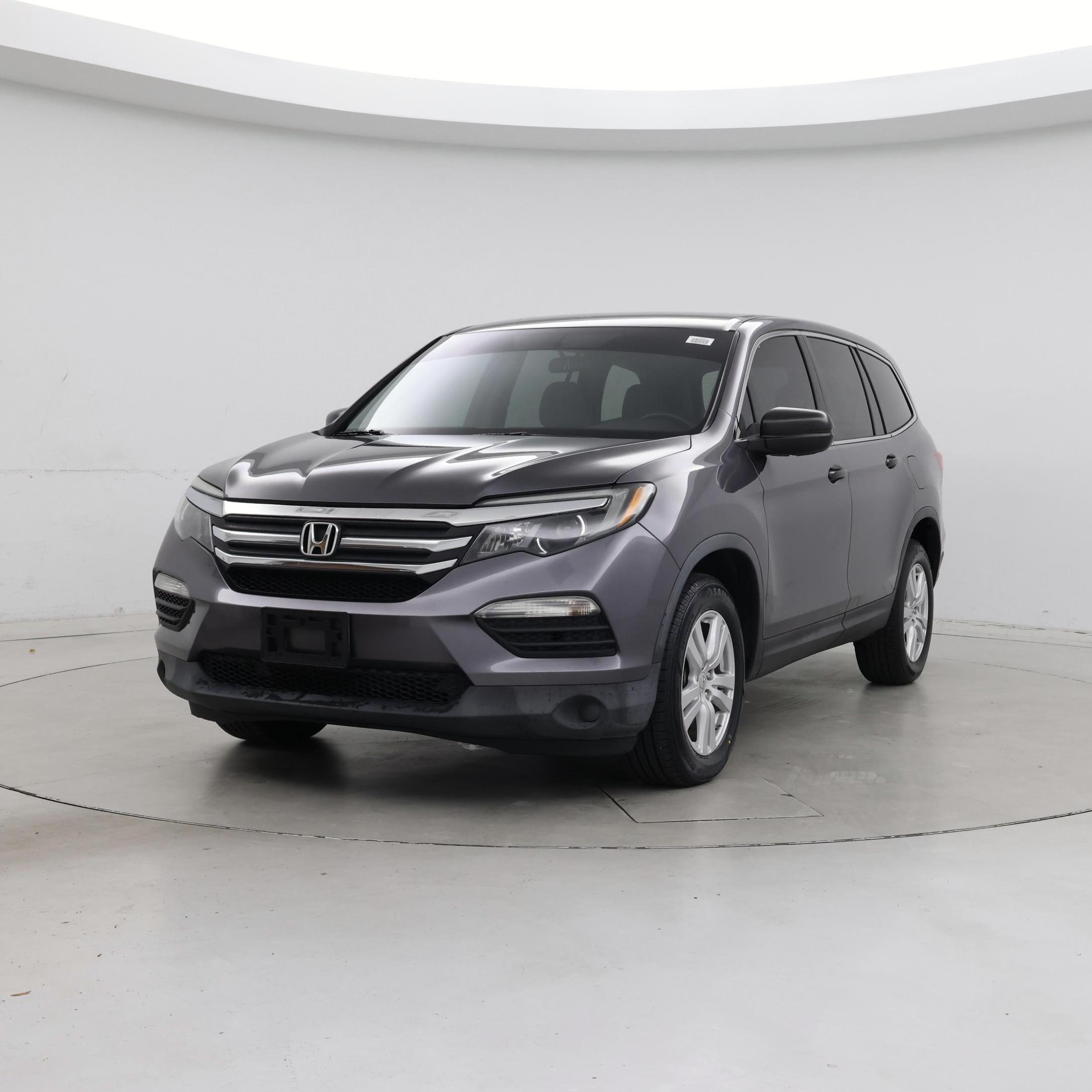 Thumbnail: 2017 Honda Pilot - 4