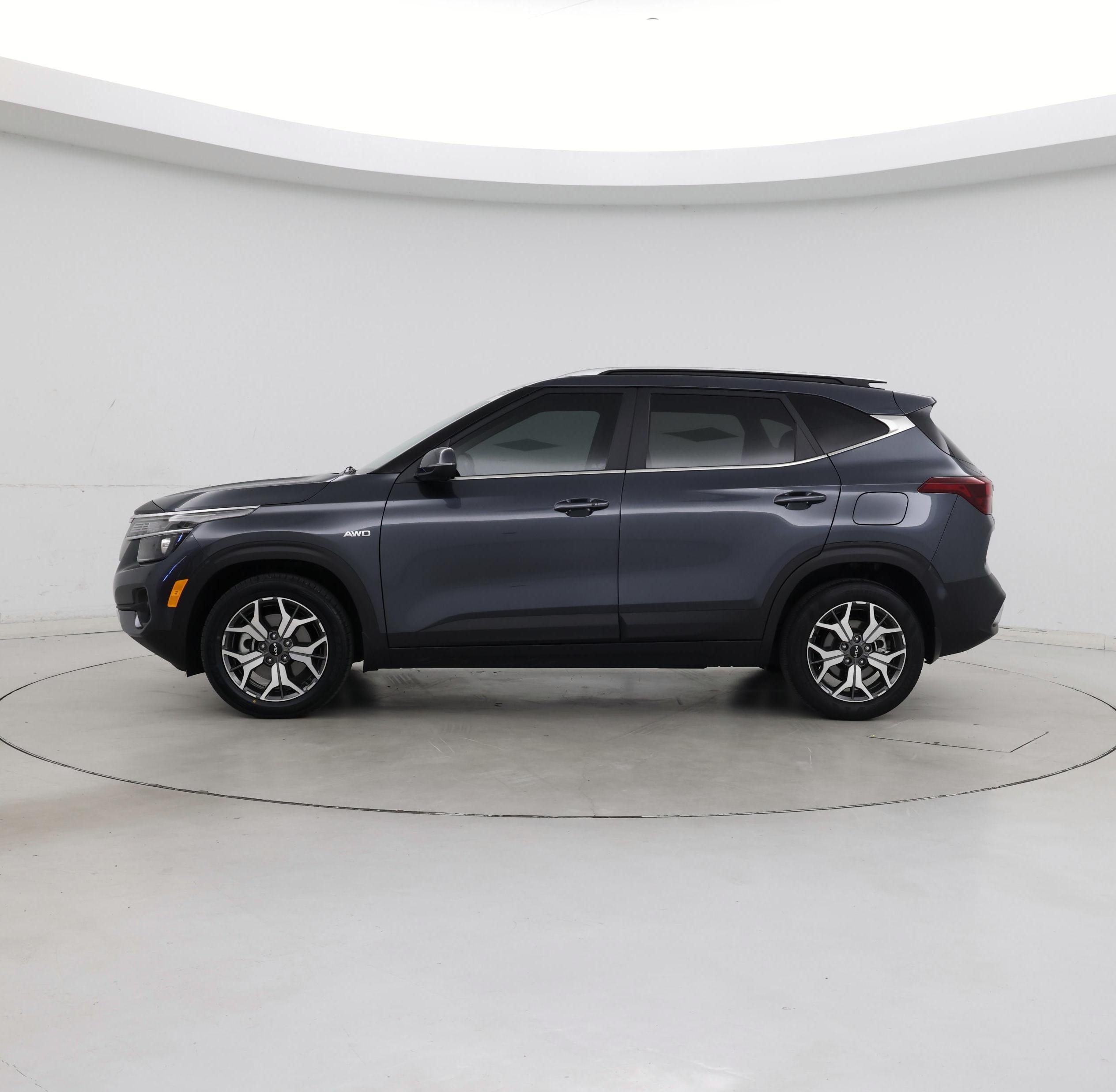 Thumbnail: 2022 Kia Seltos - 3