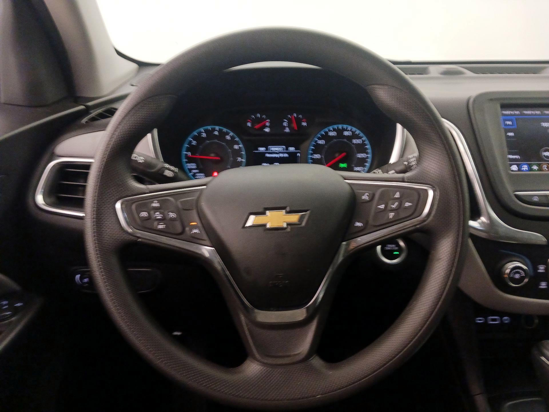 Thumbnail: 2021 Chevrolet Equinox - 10