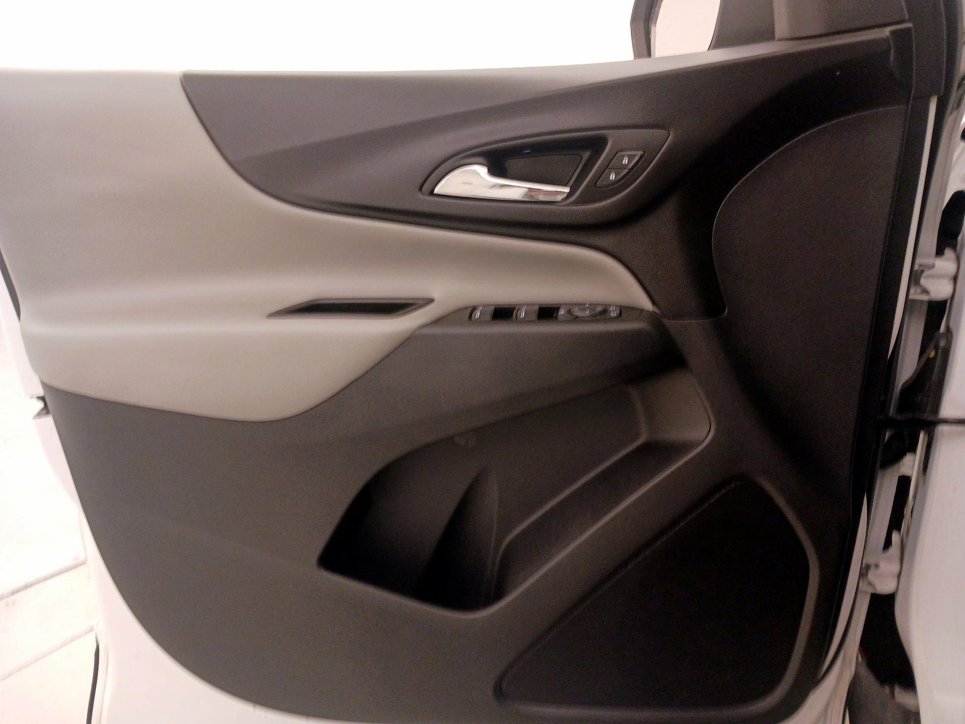 Thumbnail: 2021 Chevrolet Equinox - 12