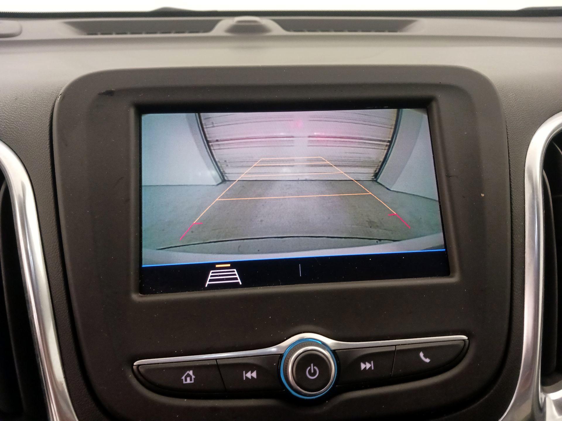 Thumbnail: 2021 Chevrolet Equinox - 14