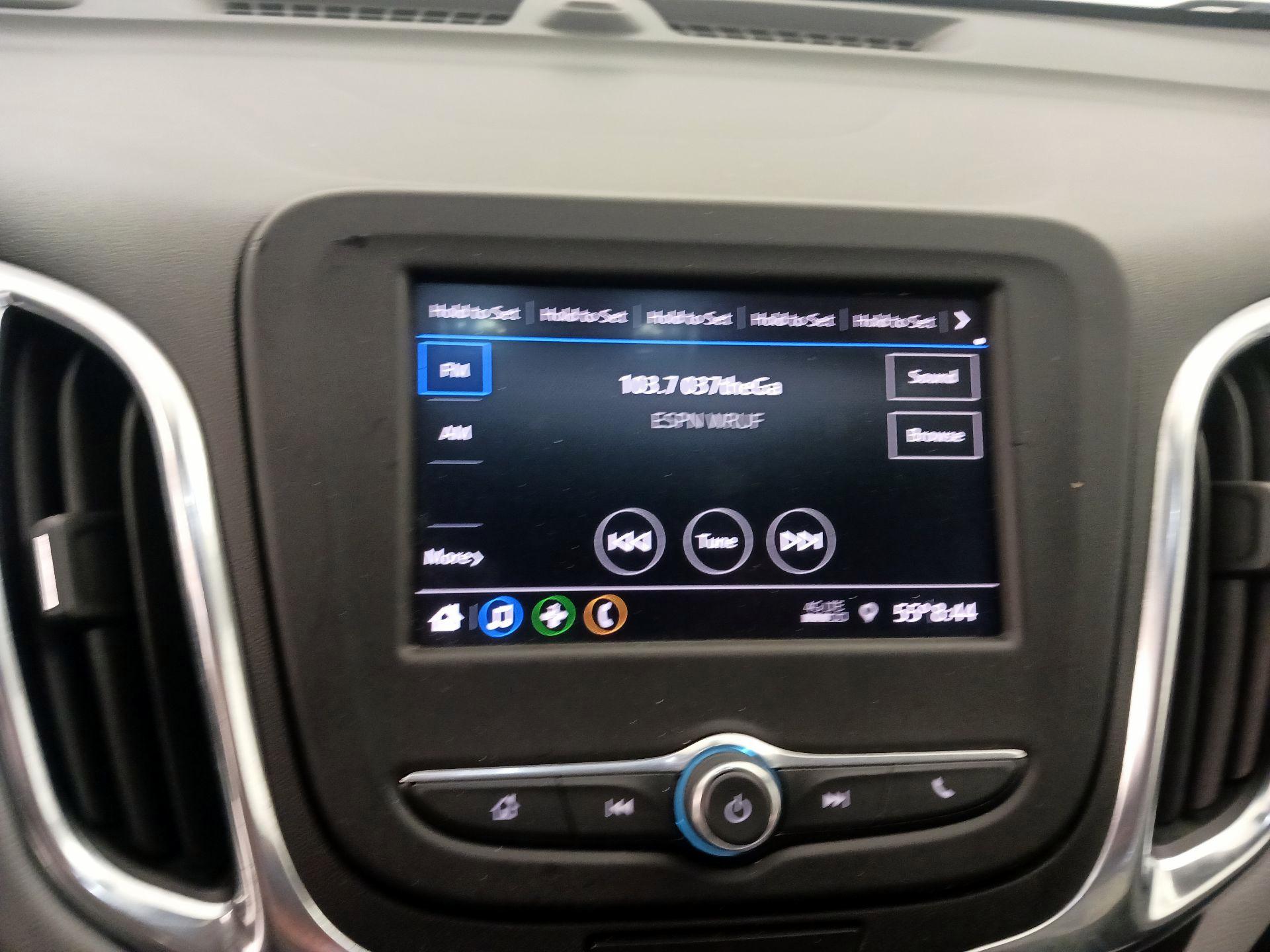 Thumbnail: 2021 Chevrolet Equinox - 15