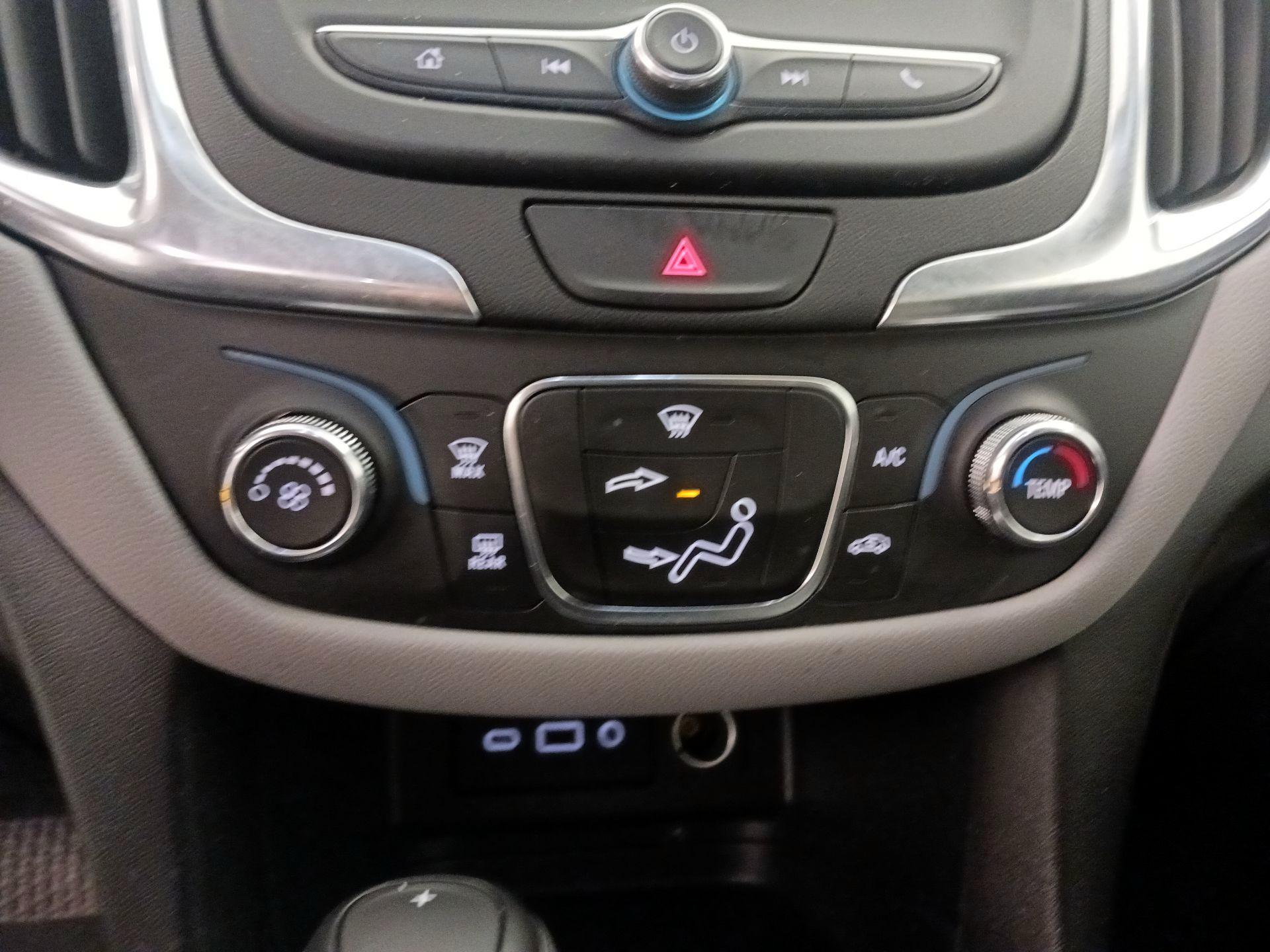 Thumbnail: 2021 Chevrolet Equinox - 16