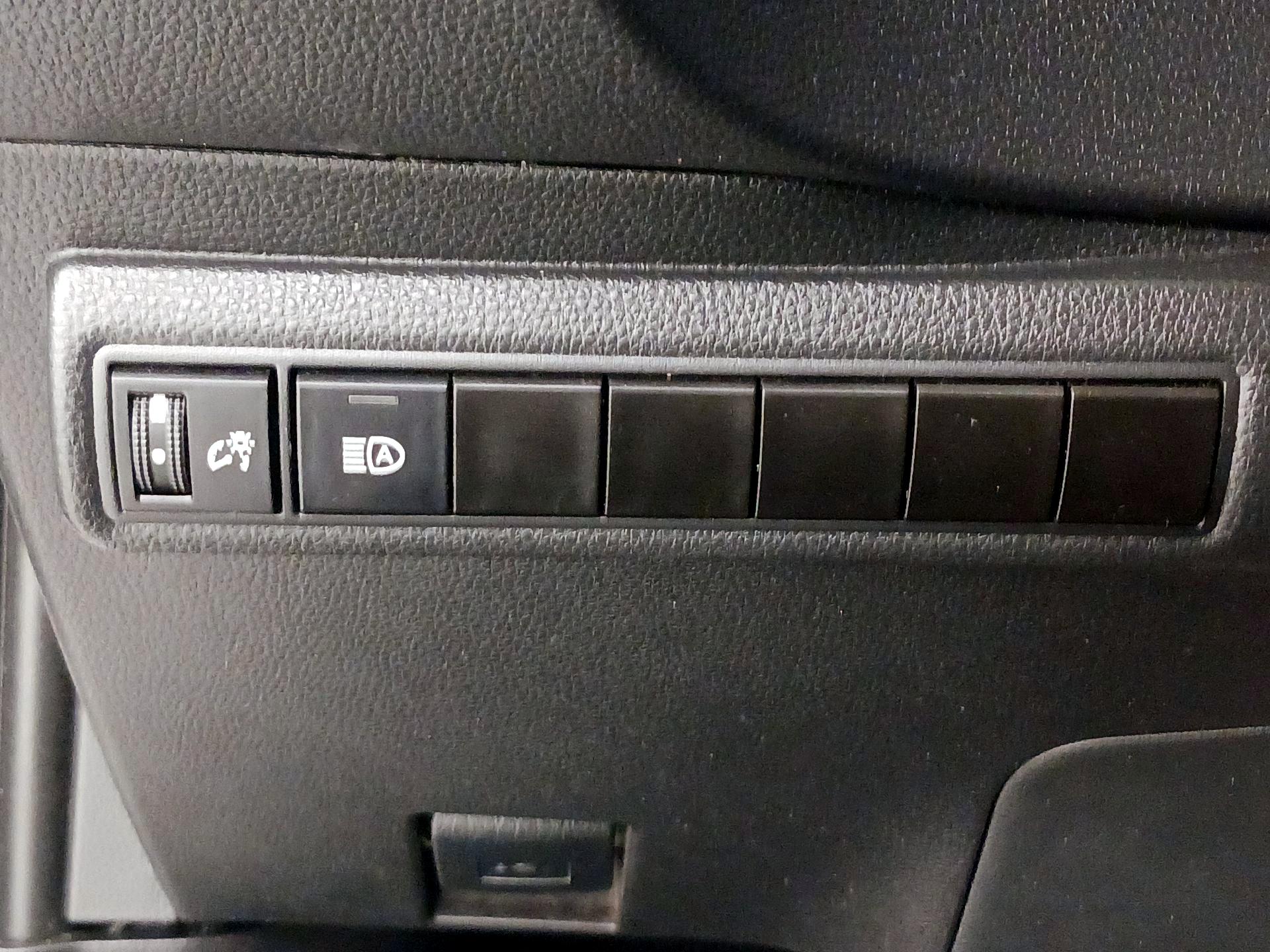 Thumbnail: 2023 Toyota Corolla - 13