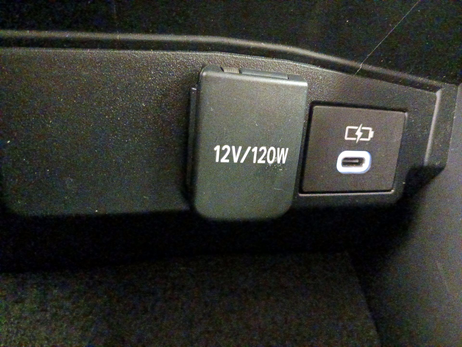 Thumbnail: 2023 Toyota Corolla - 18