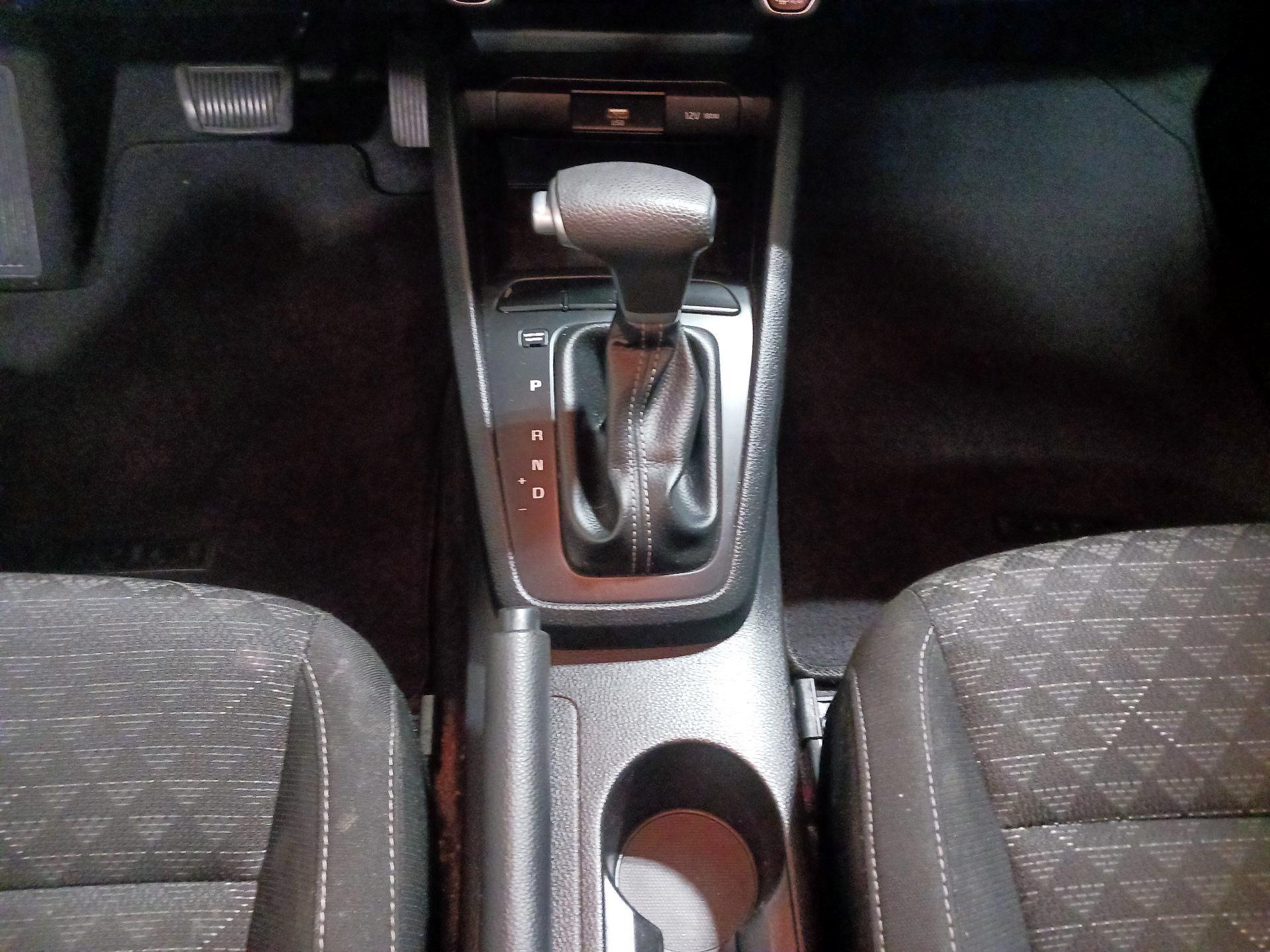 Thumbnail: 2023 Kia Rio - 17