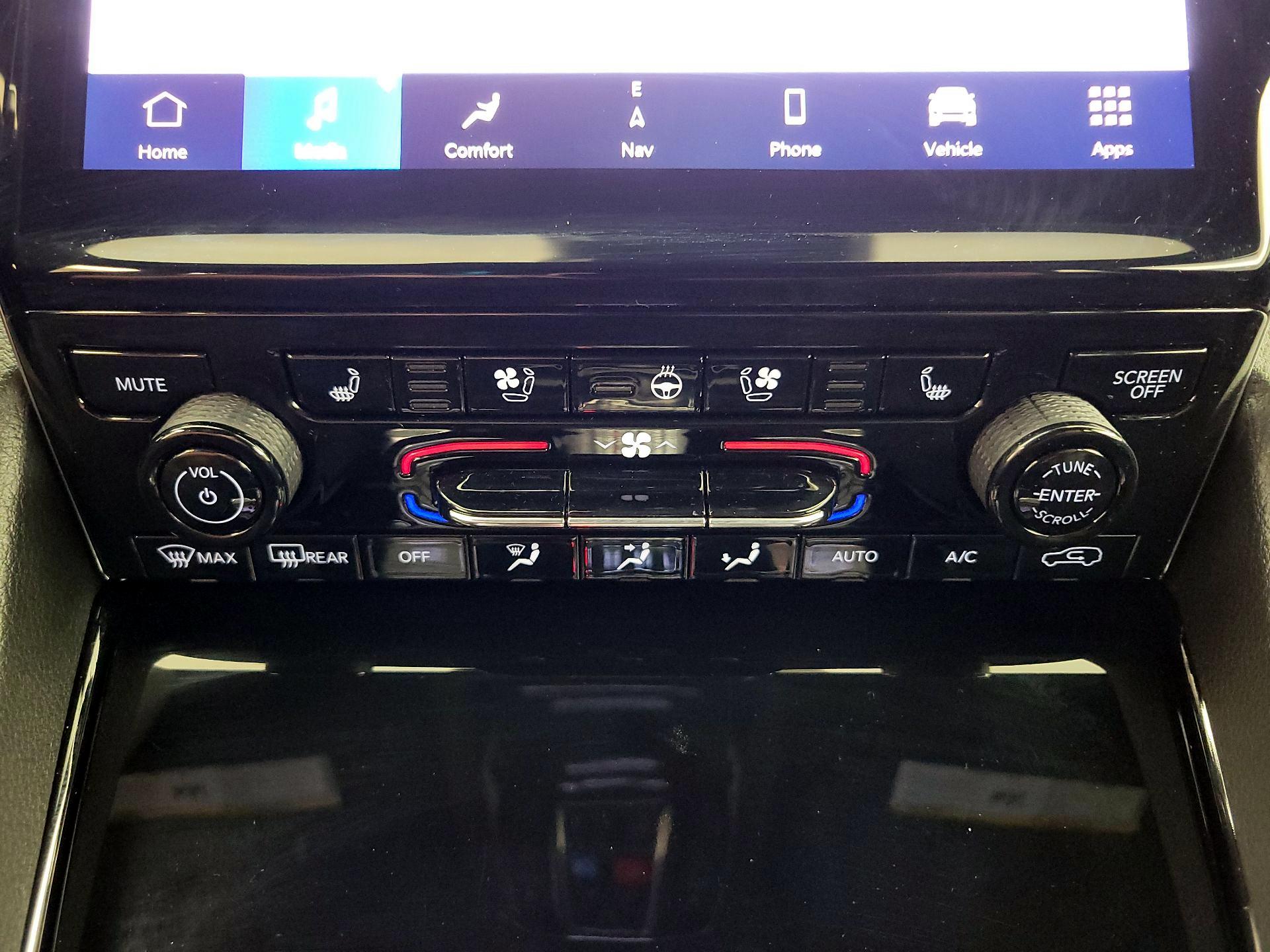 Thumbnail: 2023 Jeep Grand Cherokee - 16