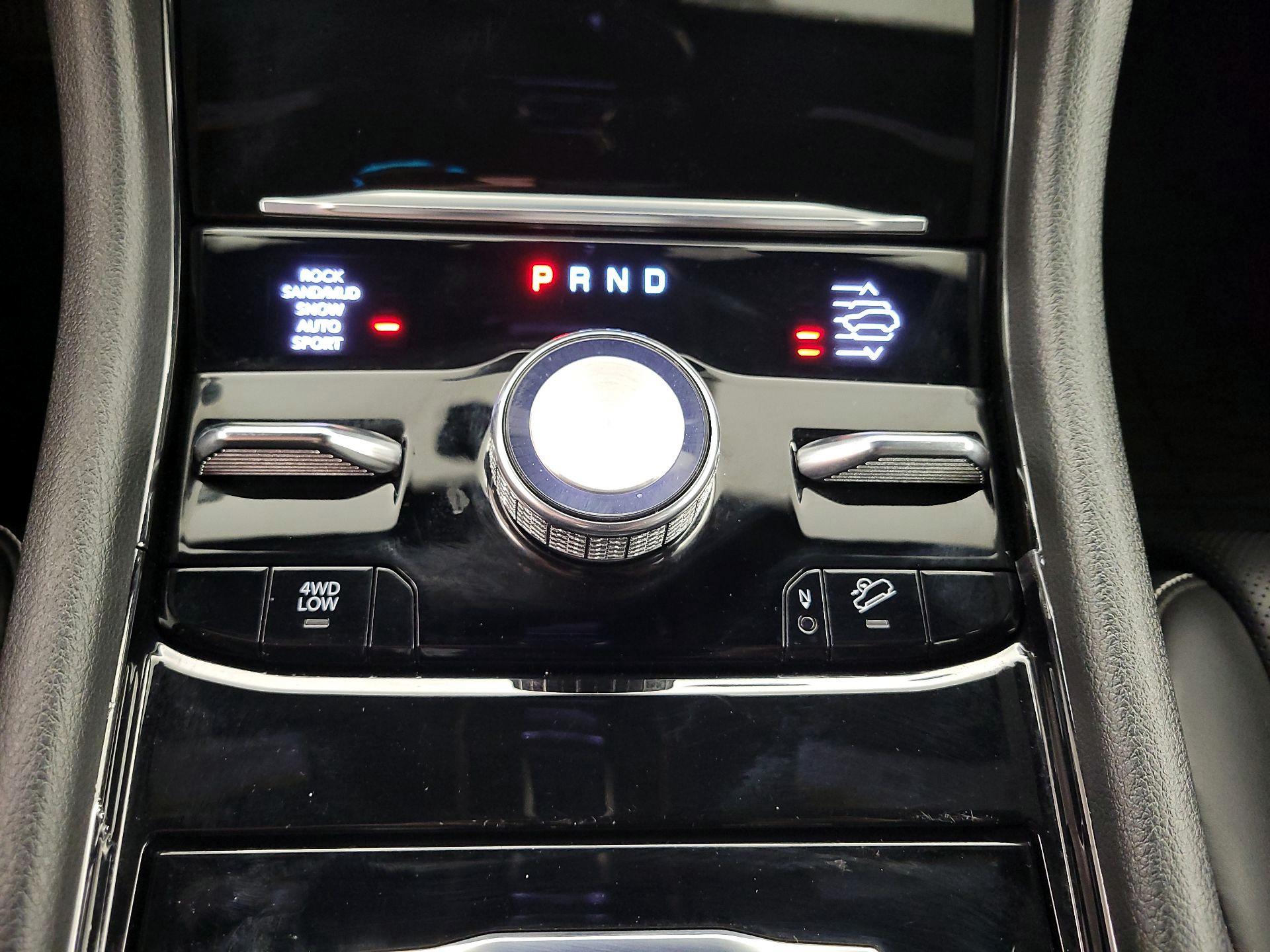 Thumbnail: 2023 Jeep Grand Cherokee - 17