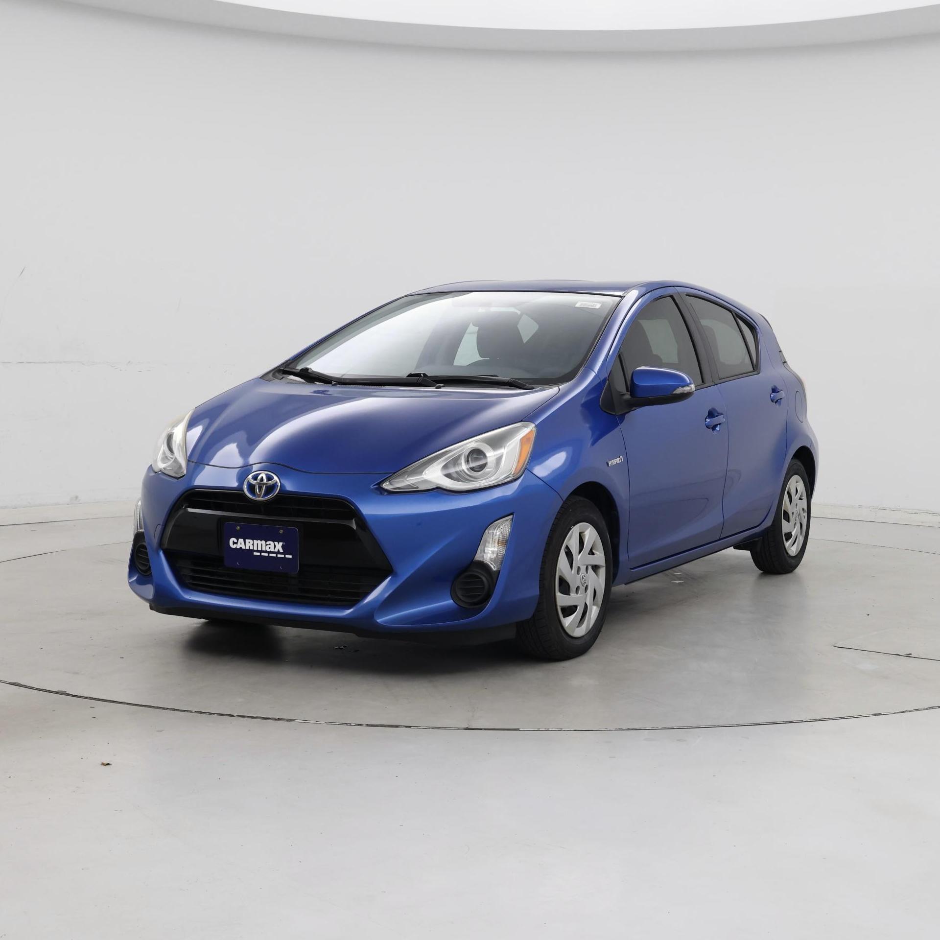 Thumbnail: 2015 Toyota Prius c - 4