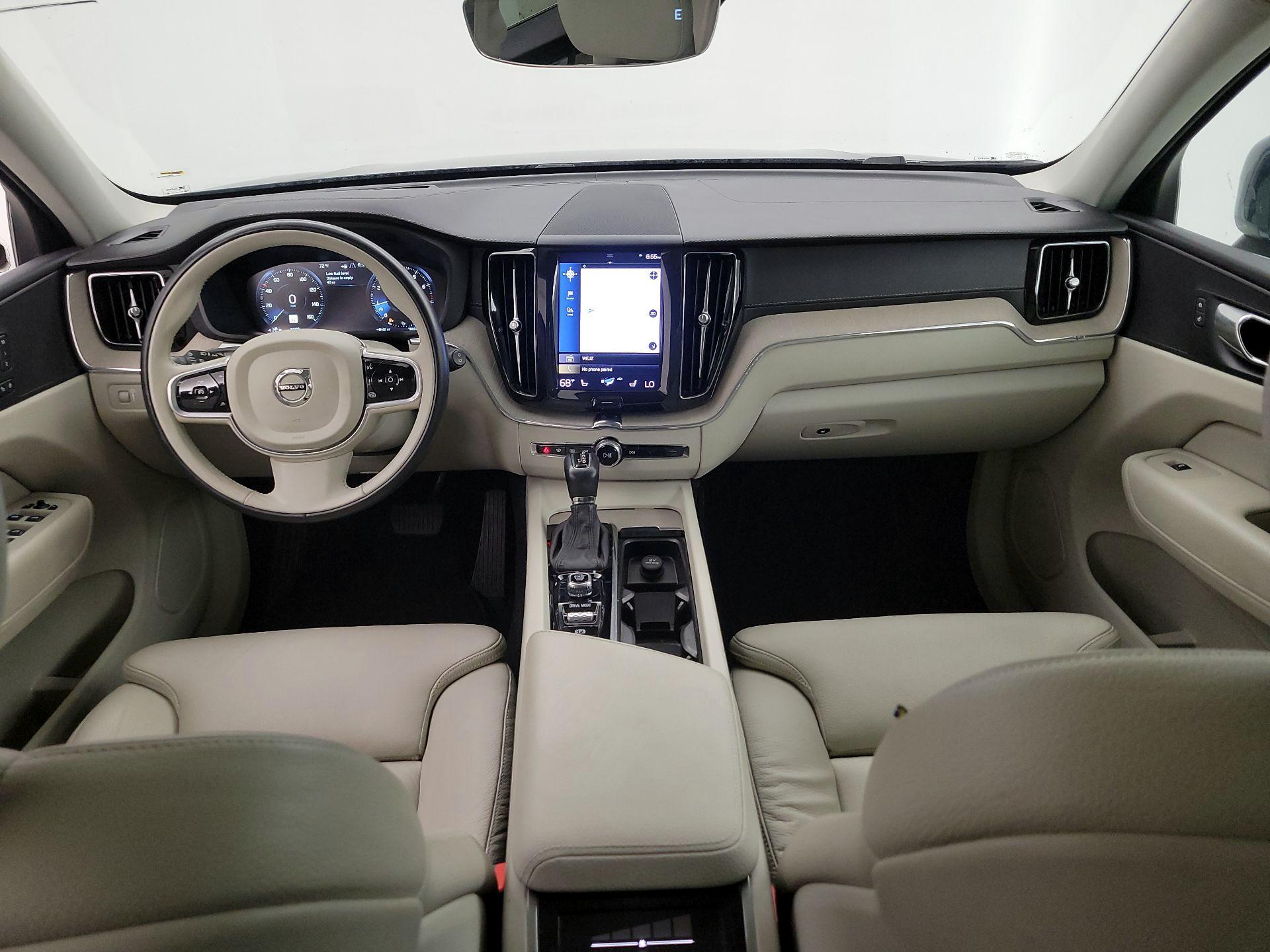 Thumbnail: 2018 Volvo XC60 - 9