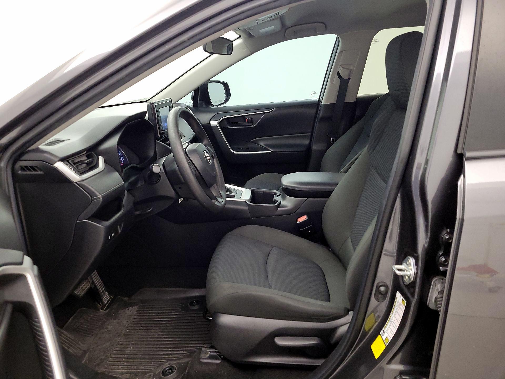 Thumbnail: 2022 Toyota RAV4 - 11