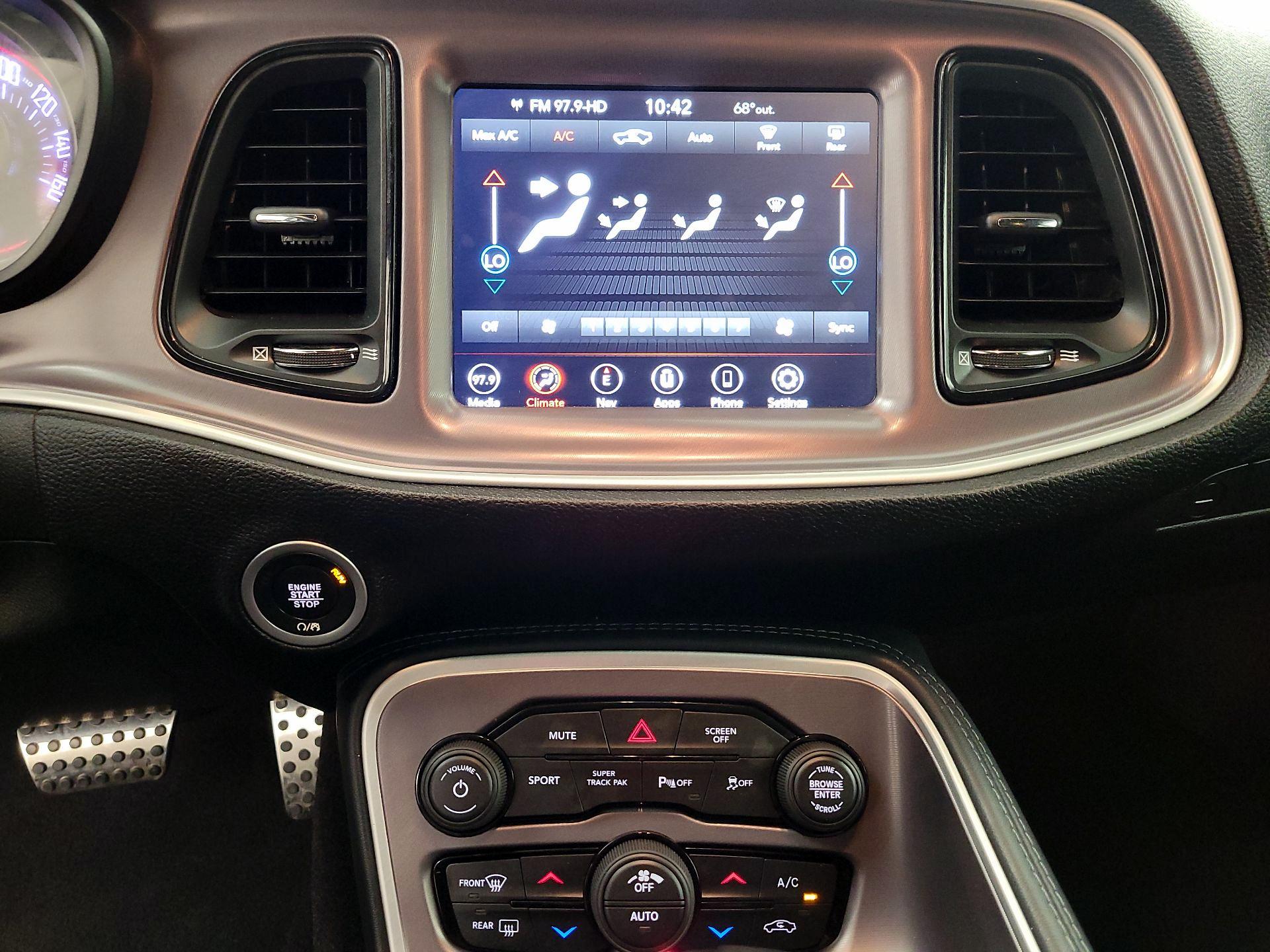 Thumbnail: 2022 Dodge Challenger - 16