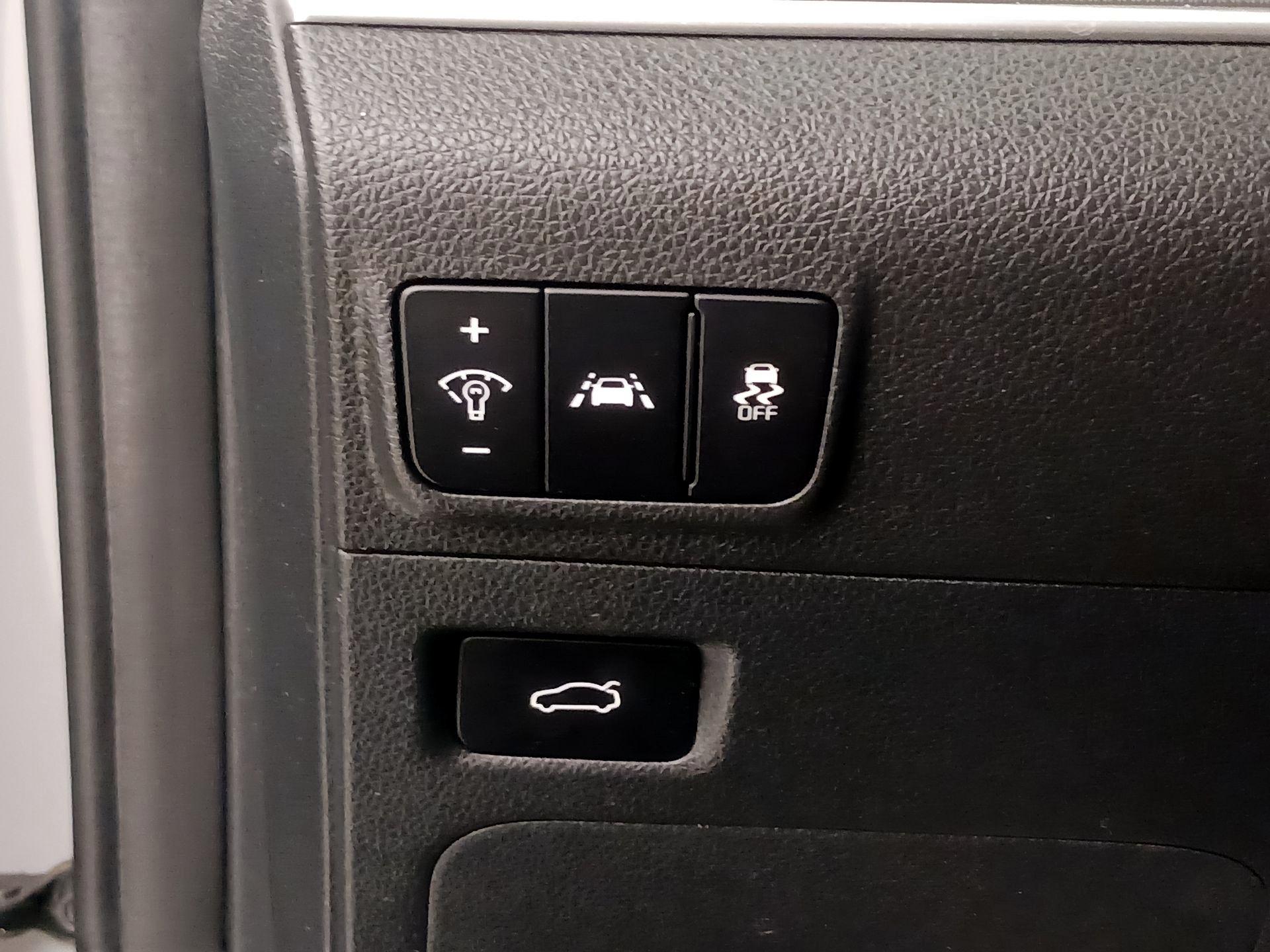 Thumbnail: 2021 Kia K5 - 13