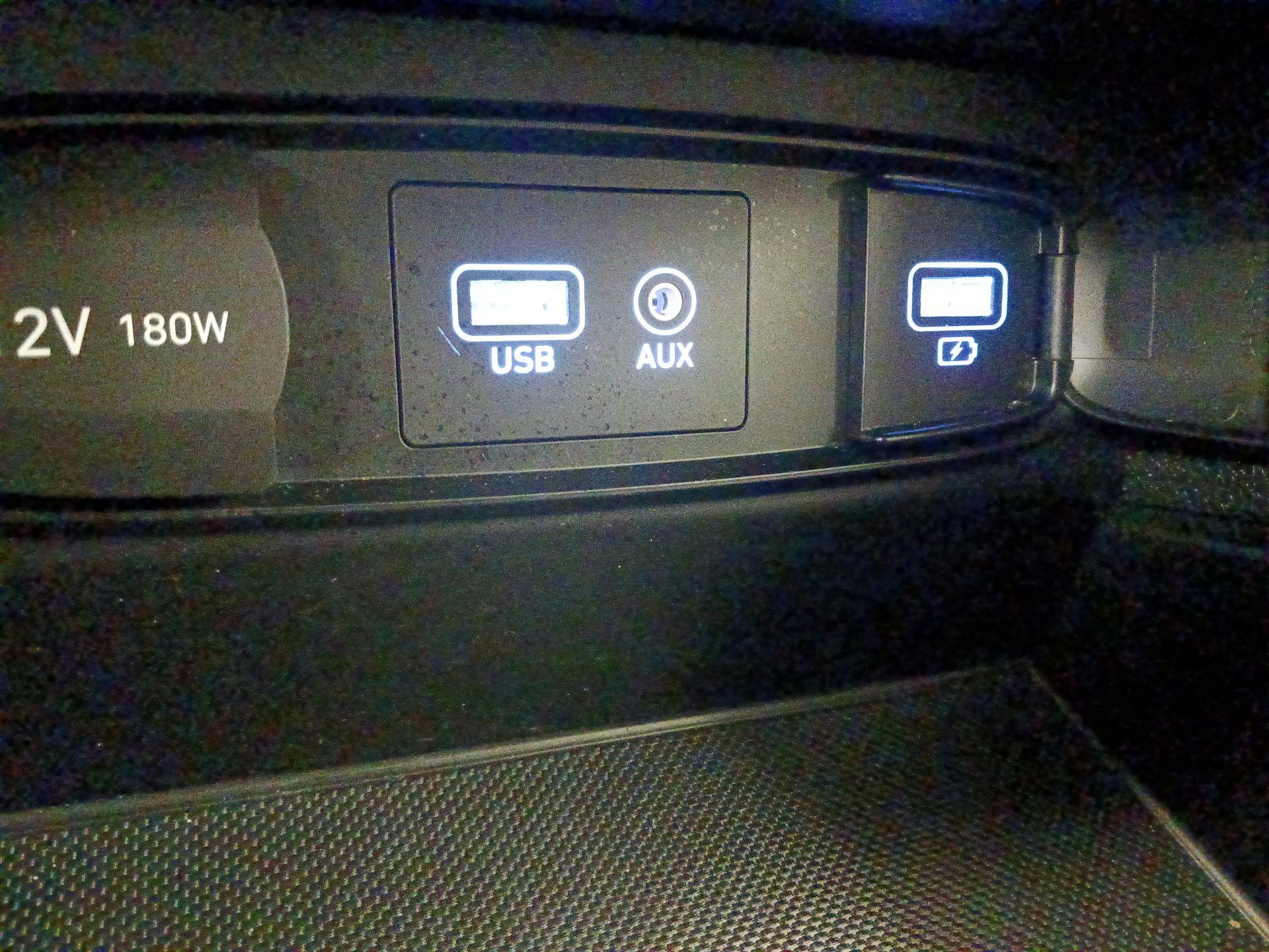 Thumbnail: 2020 Hyundai Santa Fe - 18