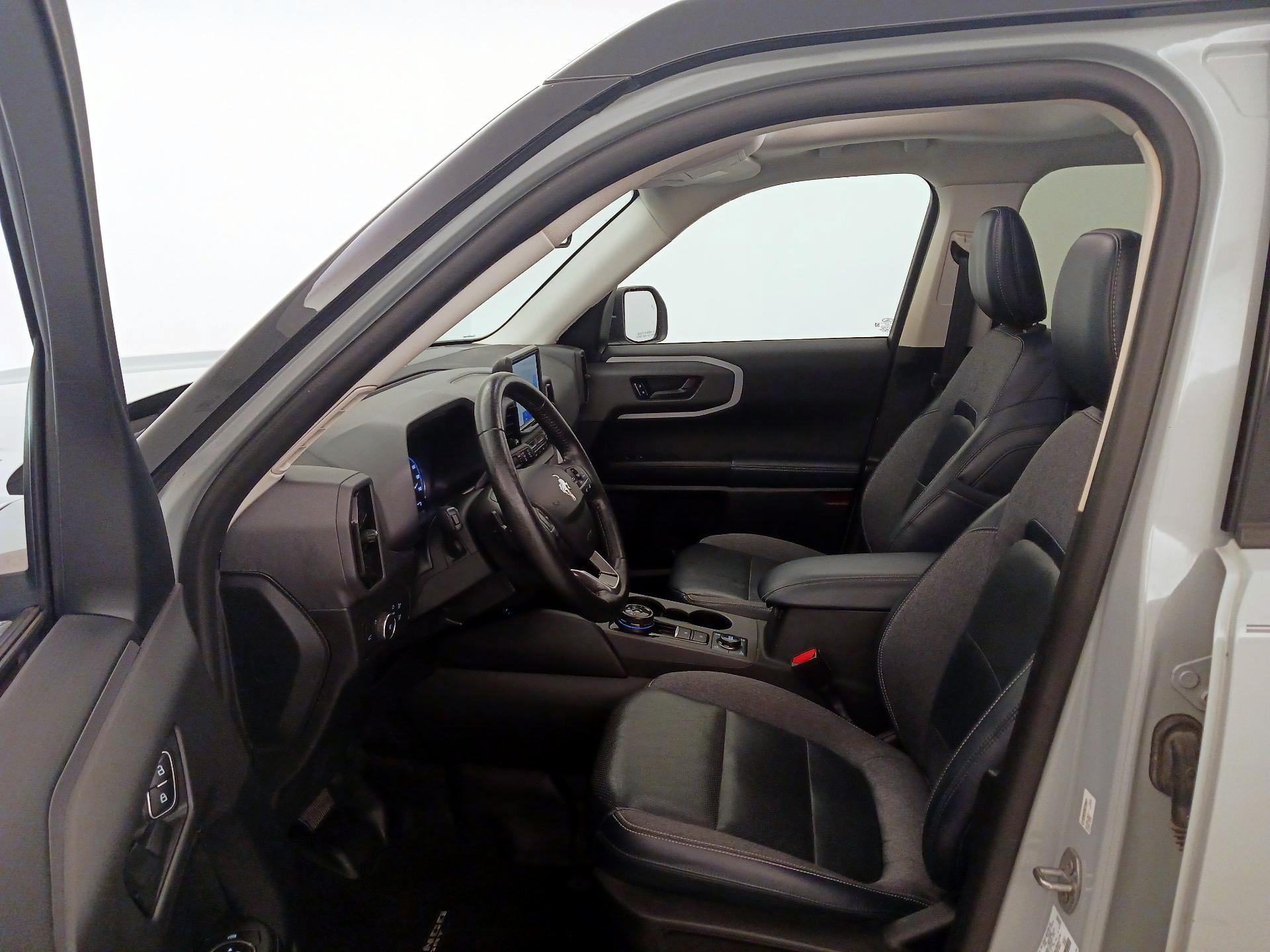 Thumbnail: 2021 Ford Bronco Sport - 11