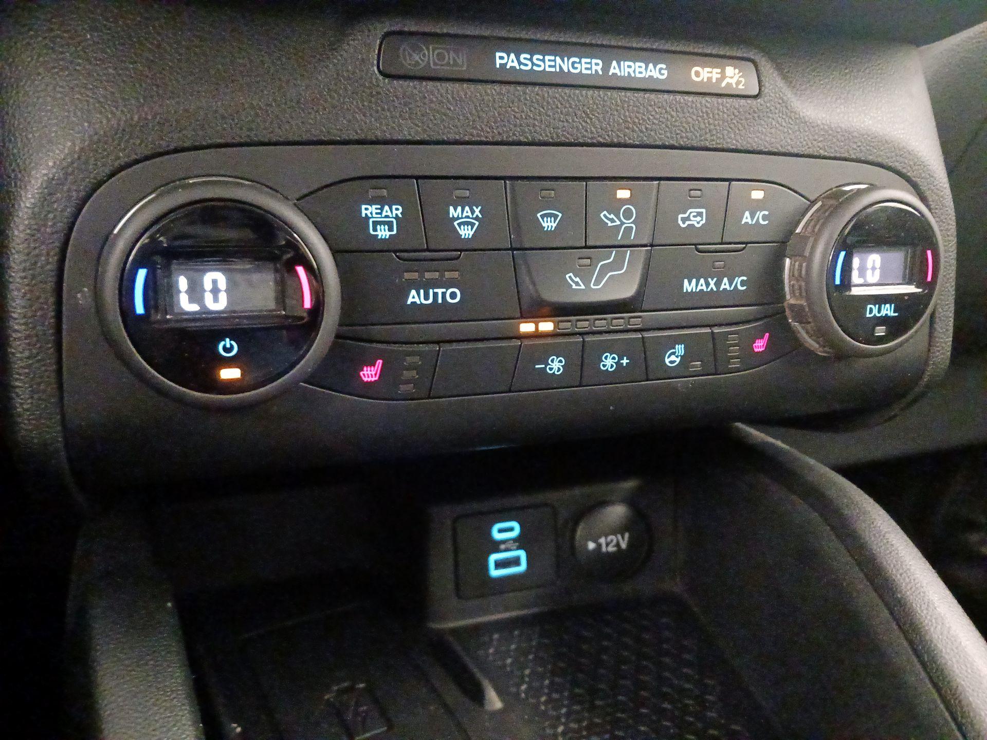 Thumbnail: 2021 Ford Bronco Sport - 16