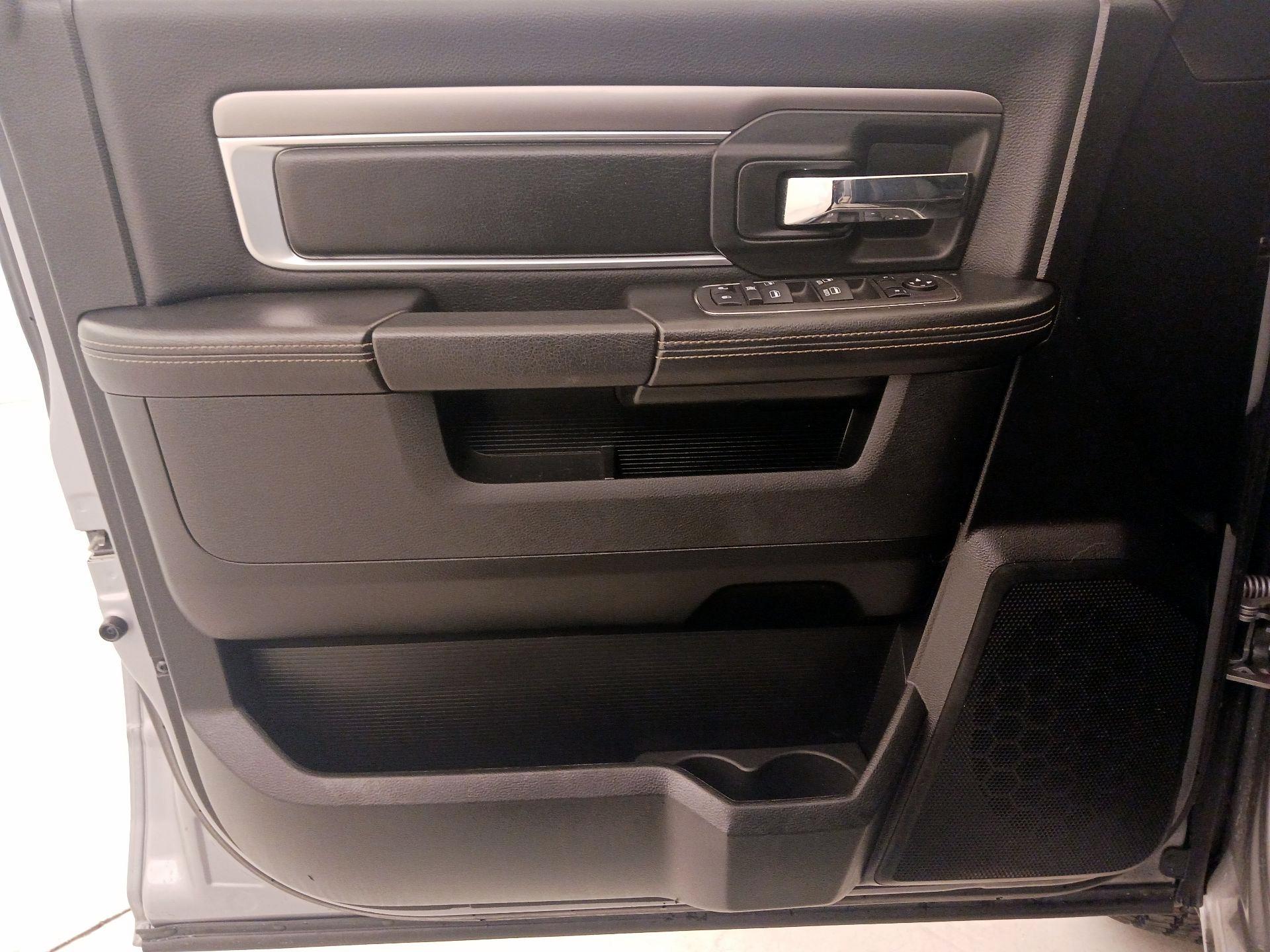 Thumbnail: 2023 RAM 1500 Classic - 12