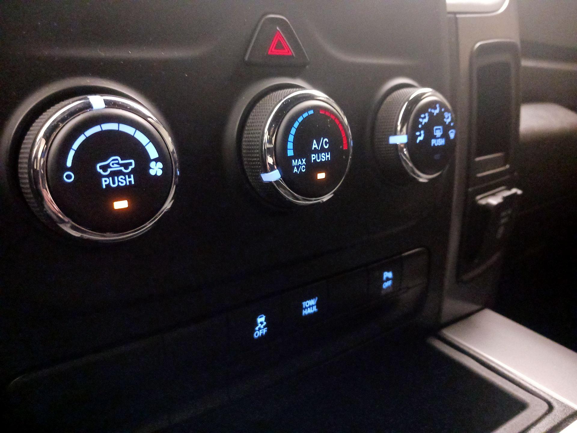 Thumbnail: 2023 RAM 1500 Classic - 16