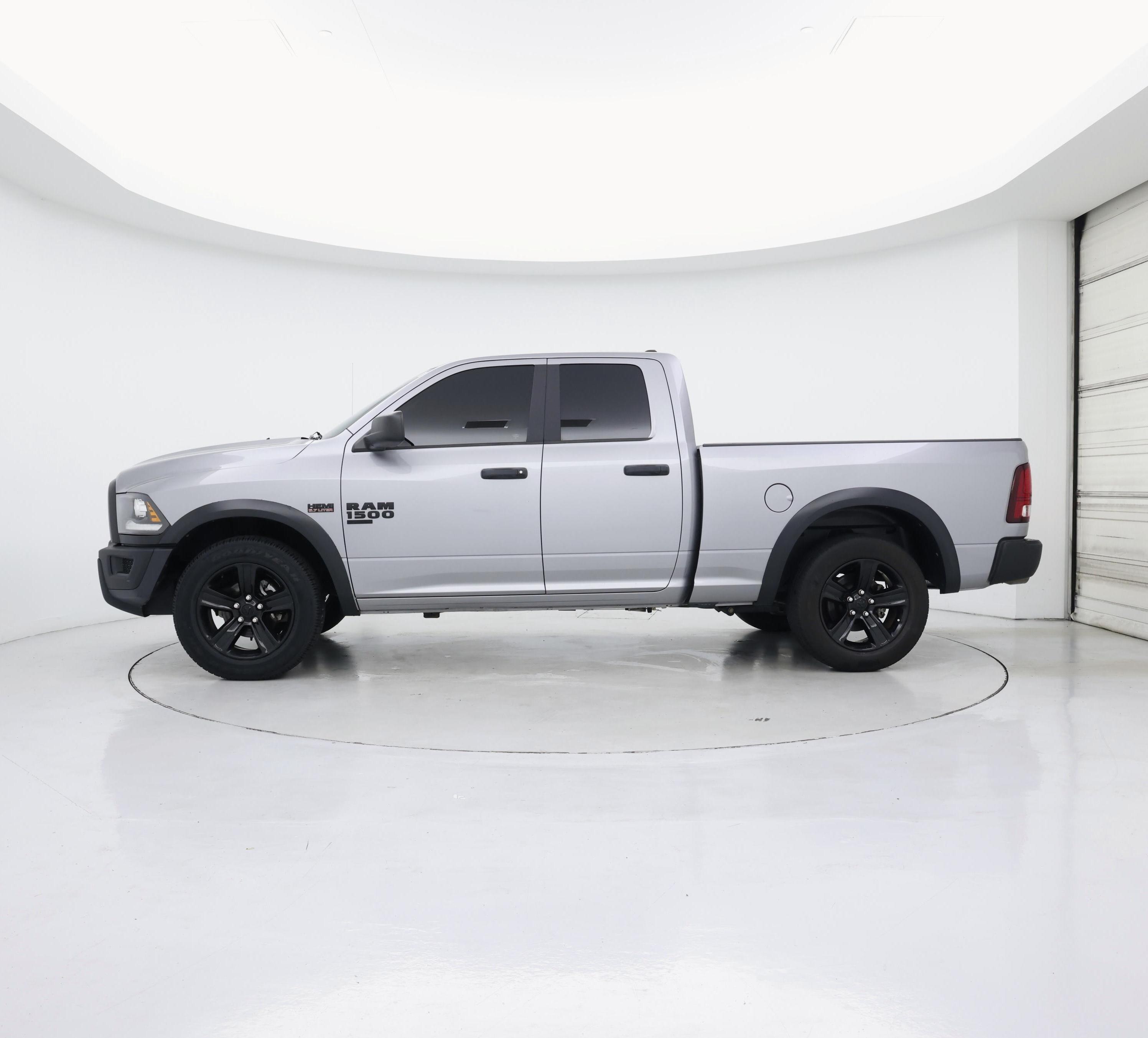 Thumbnail: 2023 RAM 1500 Classic - 3