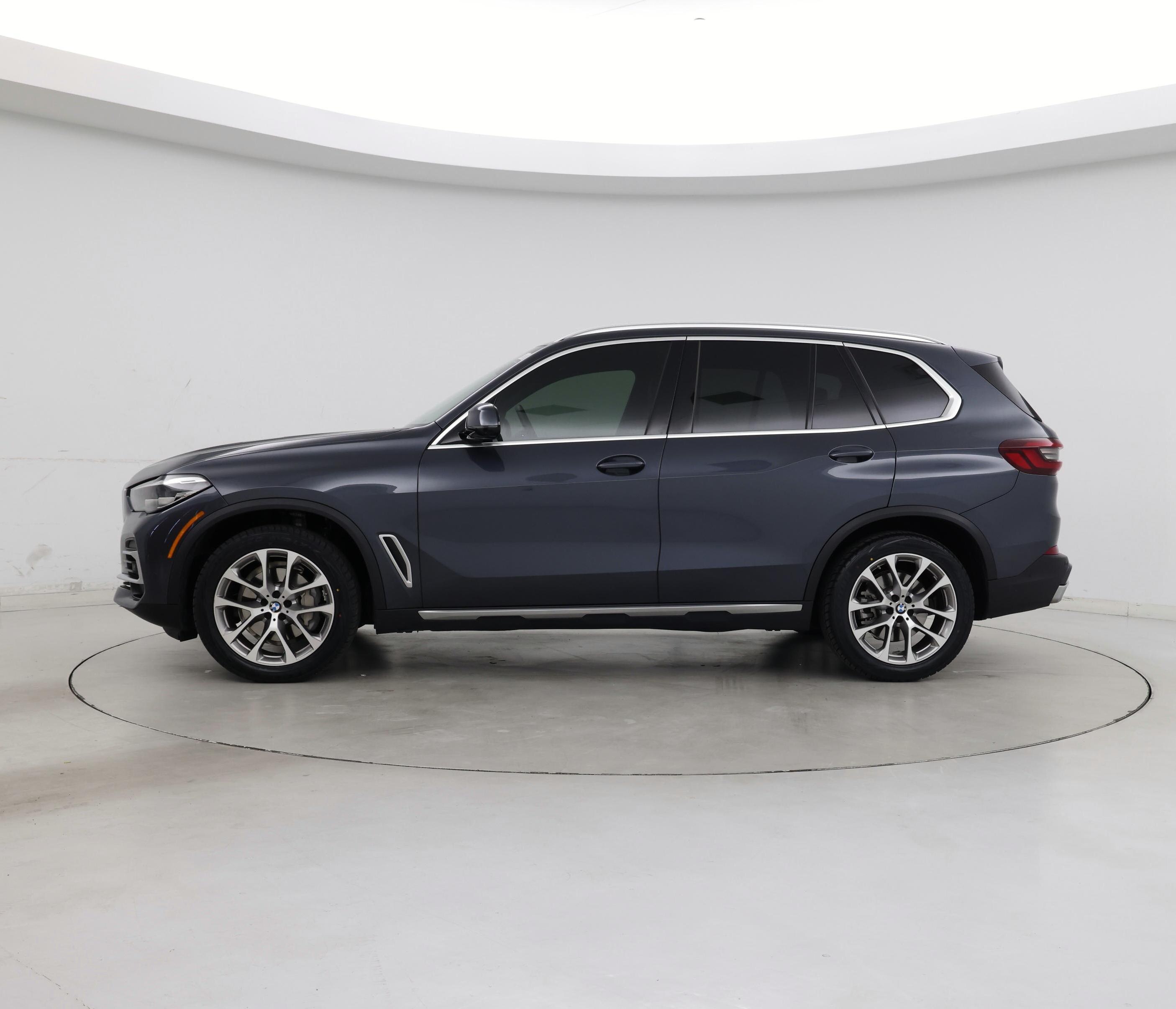 Thumbnail: 2022 BMW X5 - 3