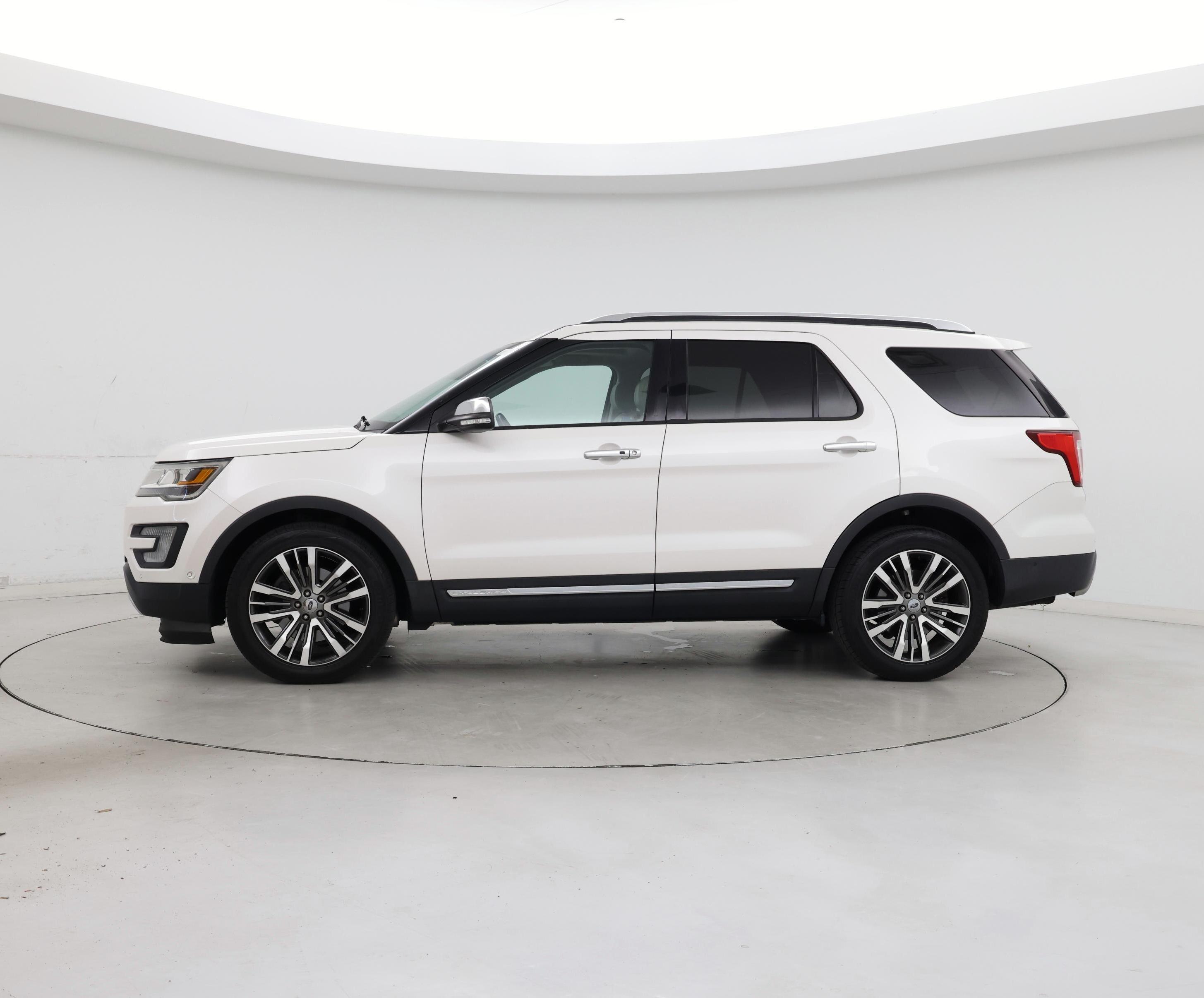 Thumbnail: 2017 Ford Explorer - 3