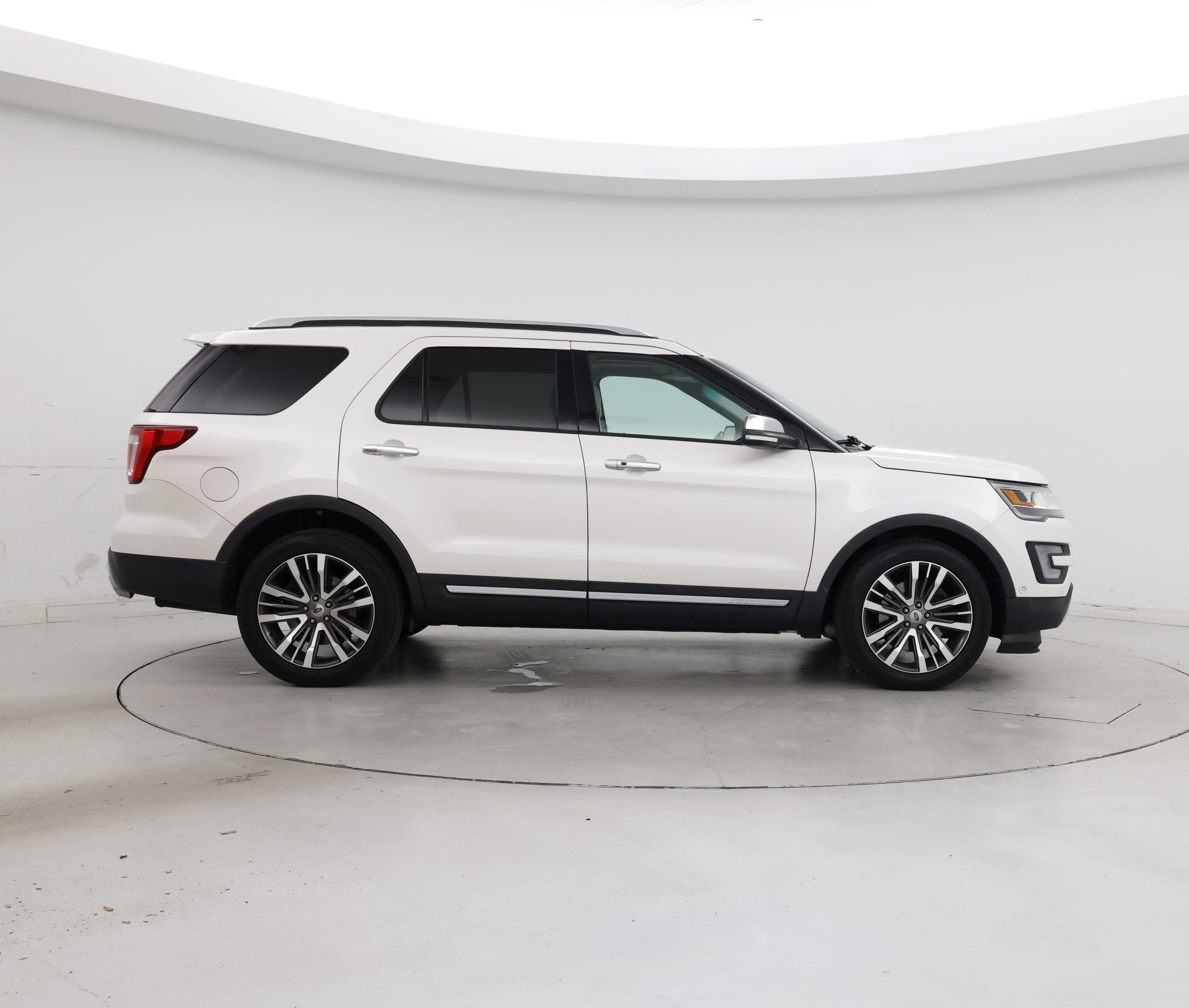 Thumbnail: 2017 Ford Explorer - 7