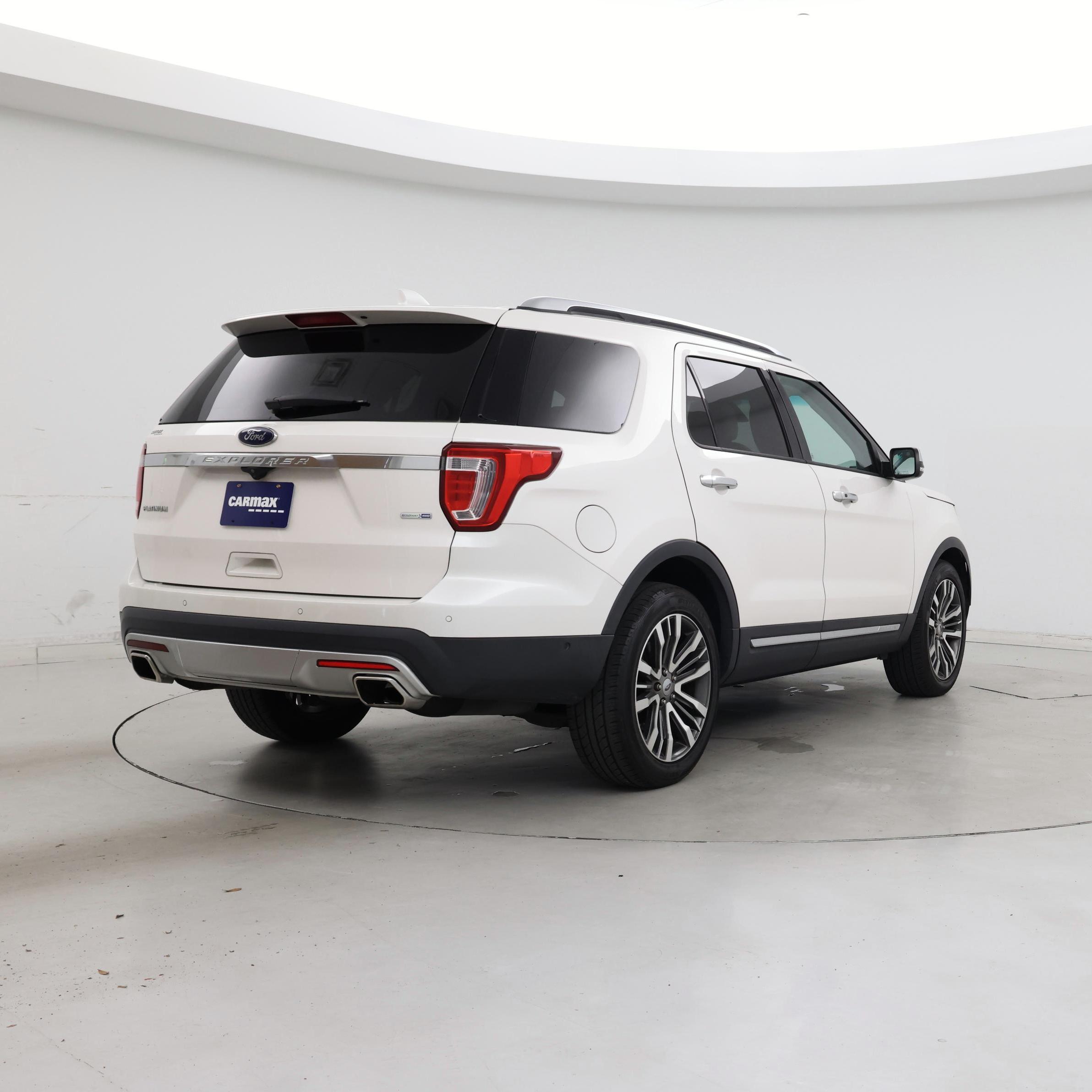 Thumbnail: 2017 Ford Explorer - 8