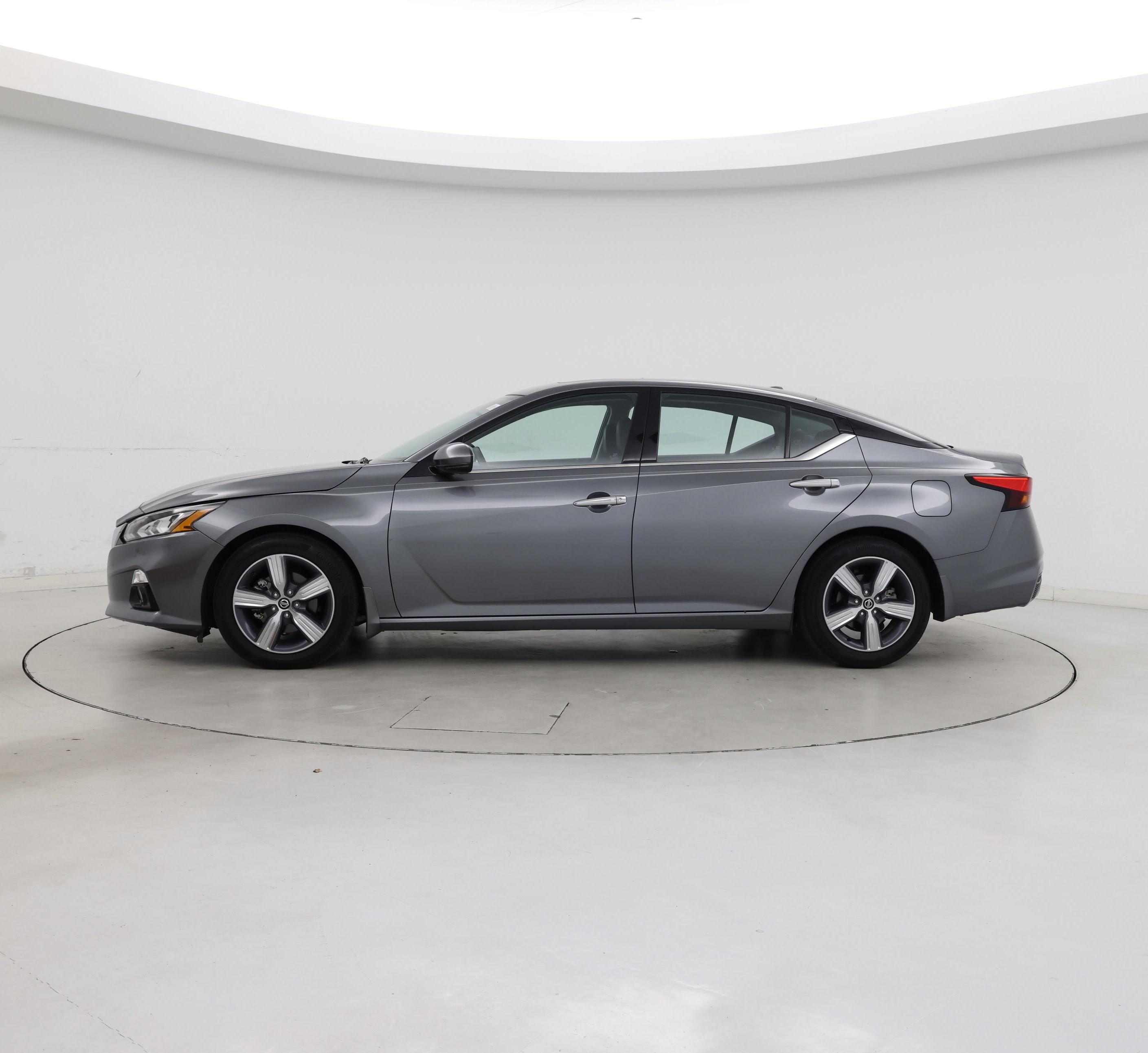 Thumbnail: 2021 Nissan Altima - 3