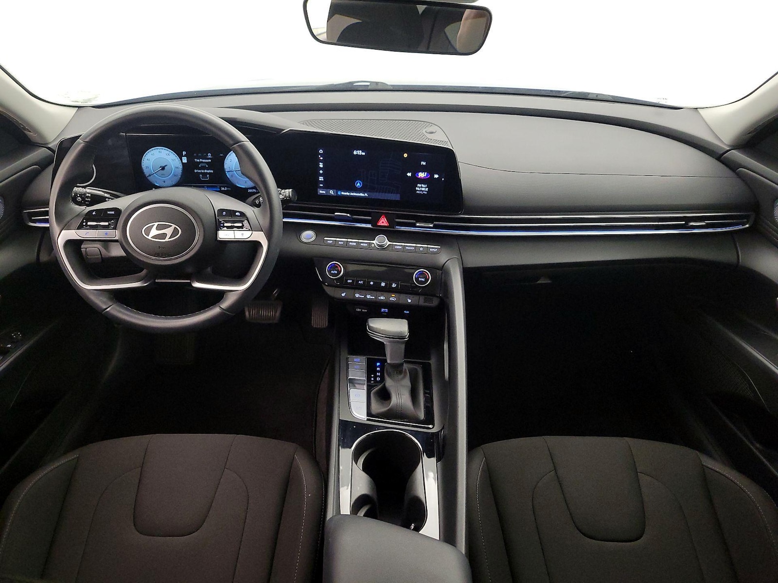 2024 Hyundai Elantra SEL - Photo 10