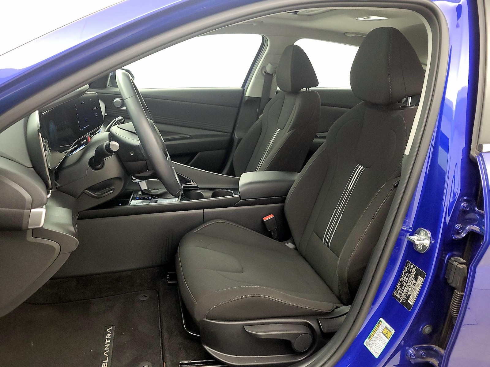 2024 Hyundai Elantra SEL - Photo 12
