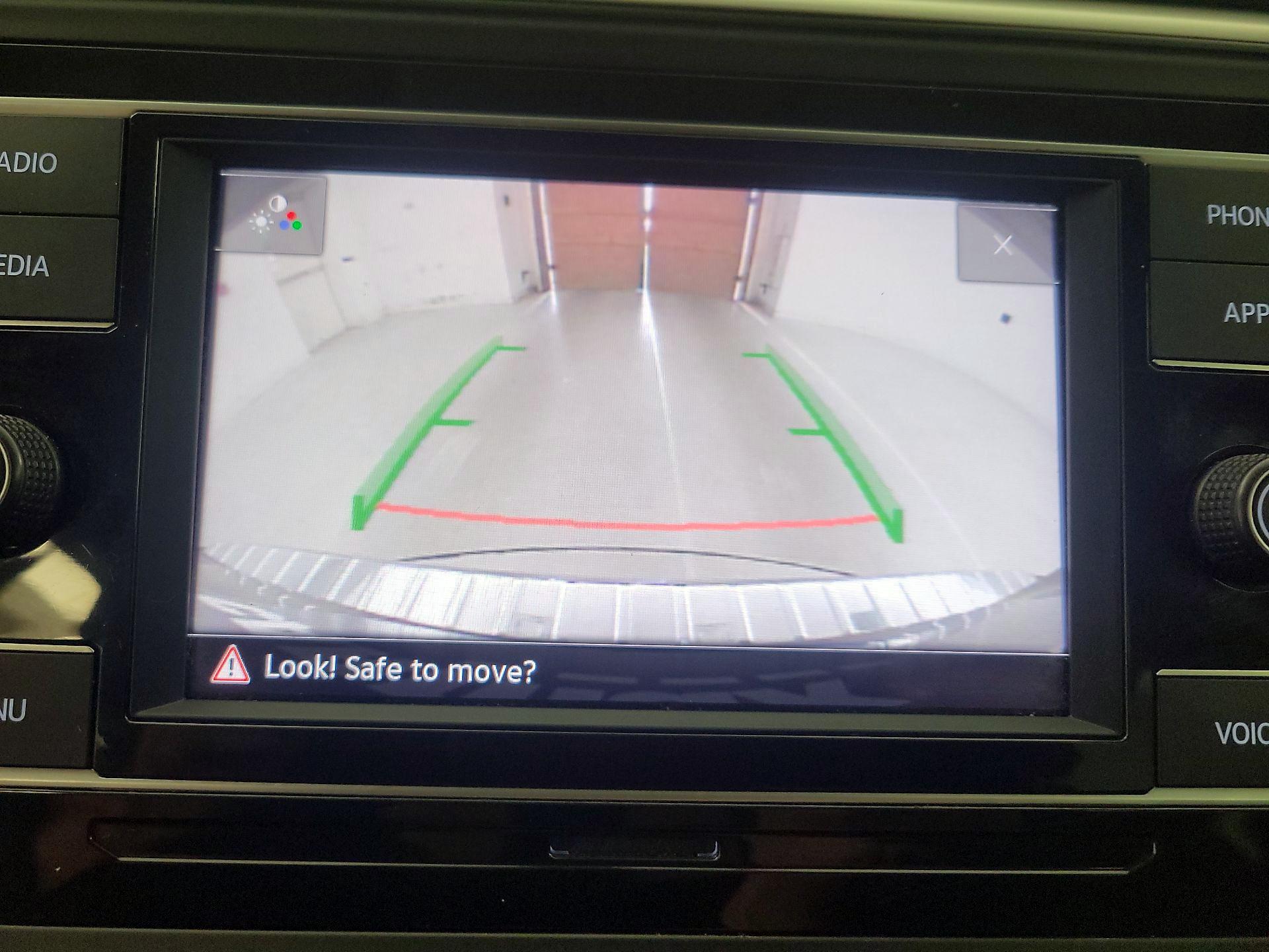 Thumbnail: 2023 Volkswagen Atlas - 14