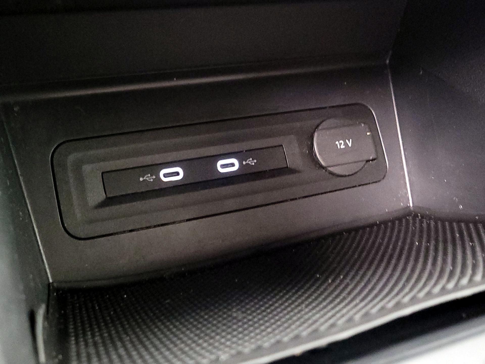 Thumbnail: 2023 Volkswagen Atlas - 18