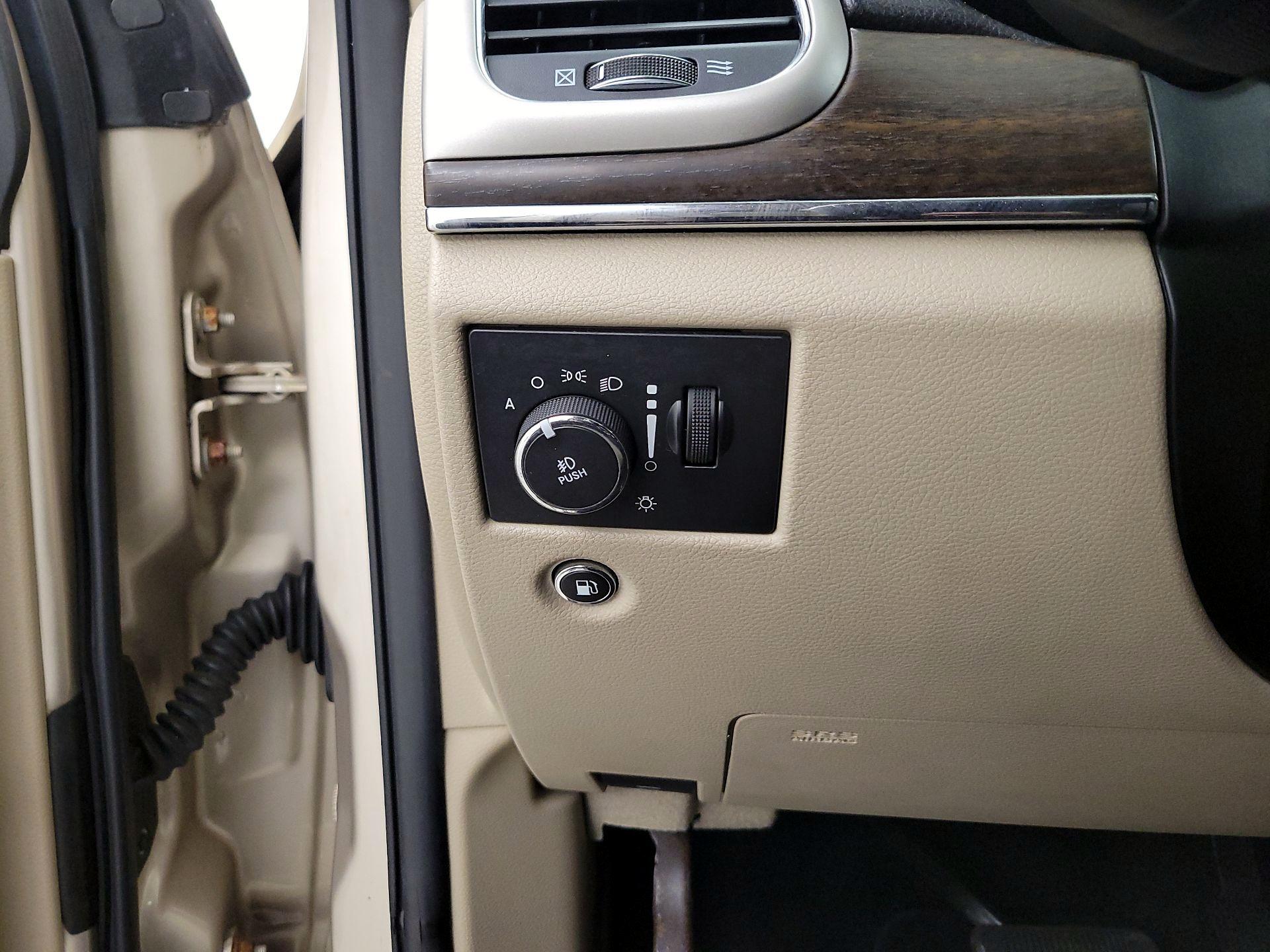 Thumbnail: 2014 Jeep Grand Cherokee - 13