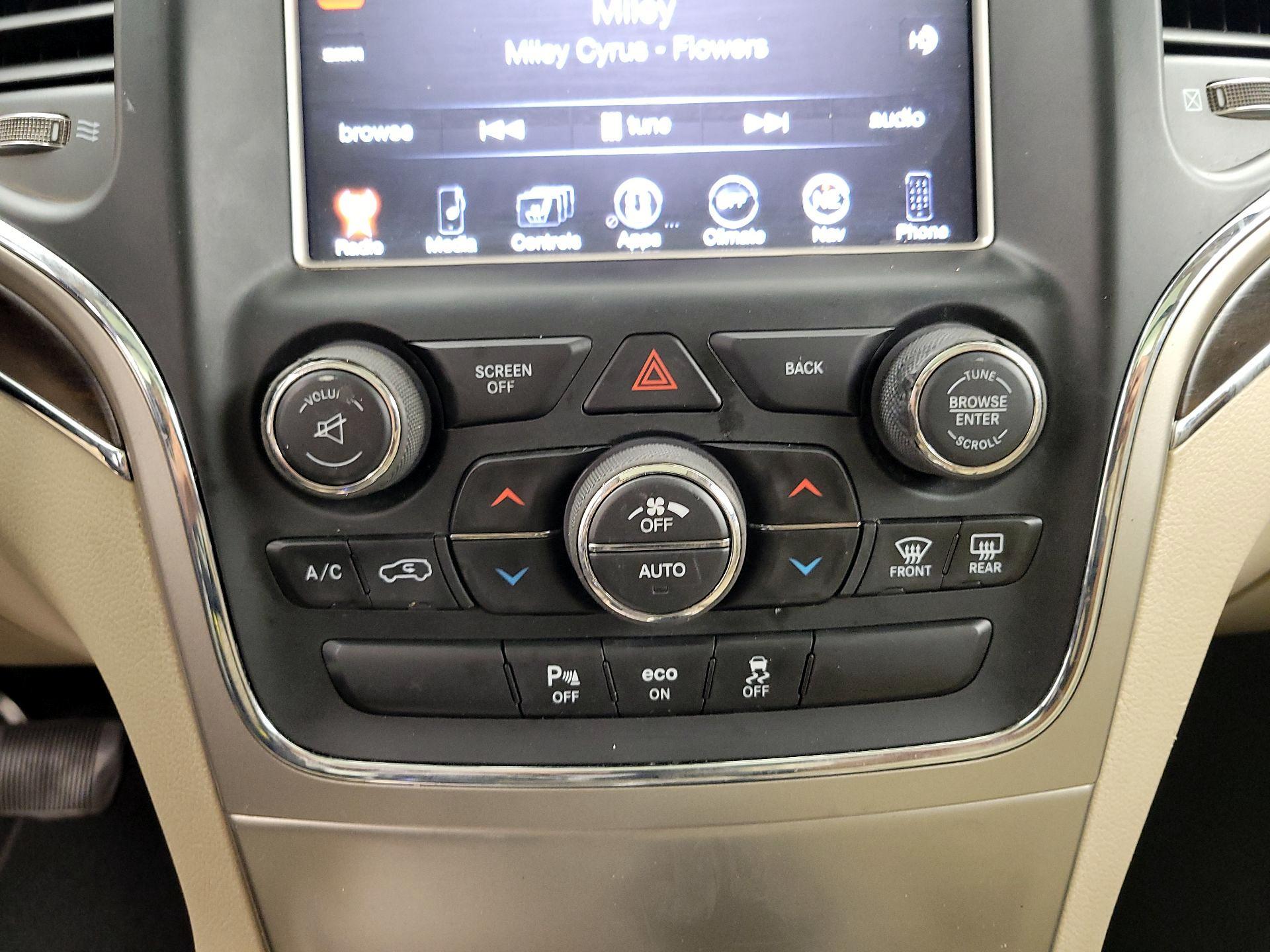 Thumbnail: 2014 Jeep Grand Cherokee - 17