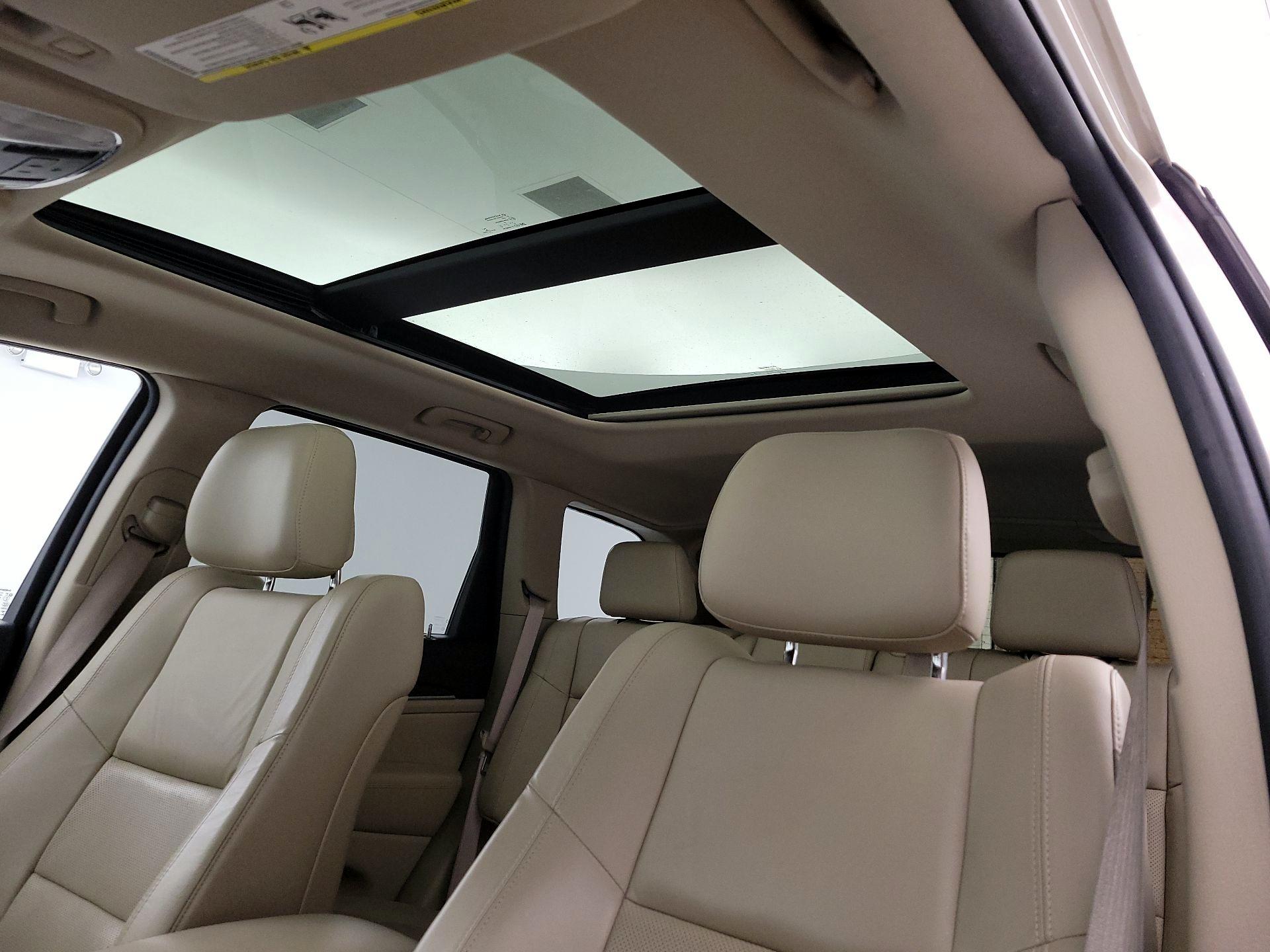 Thumbnail: 2014 Jeep Grand Cherokee - 20