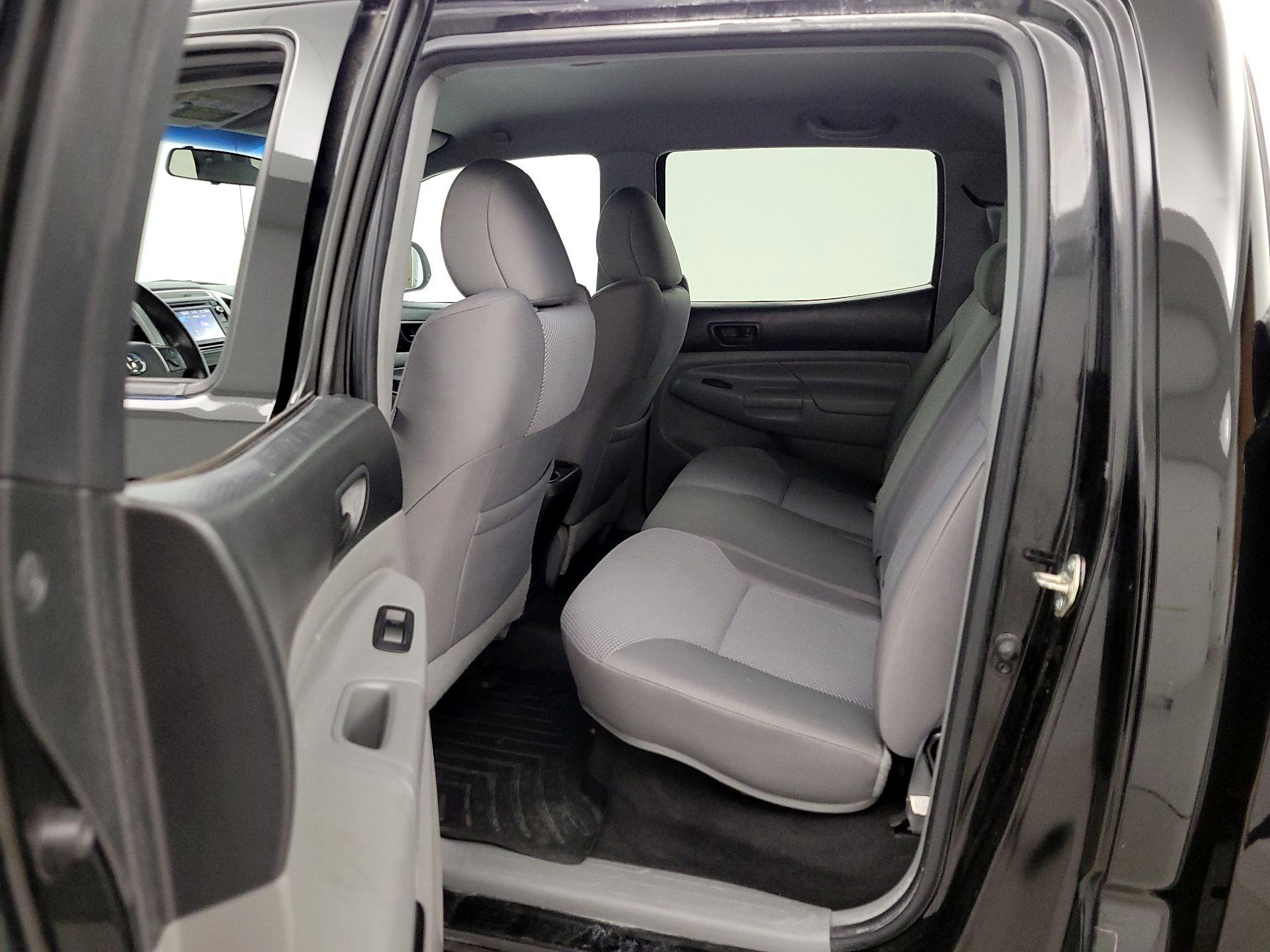 Thumbnail: 2015 Toyota Tacoma - 19