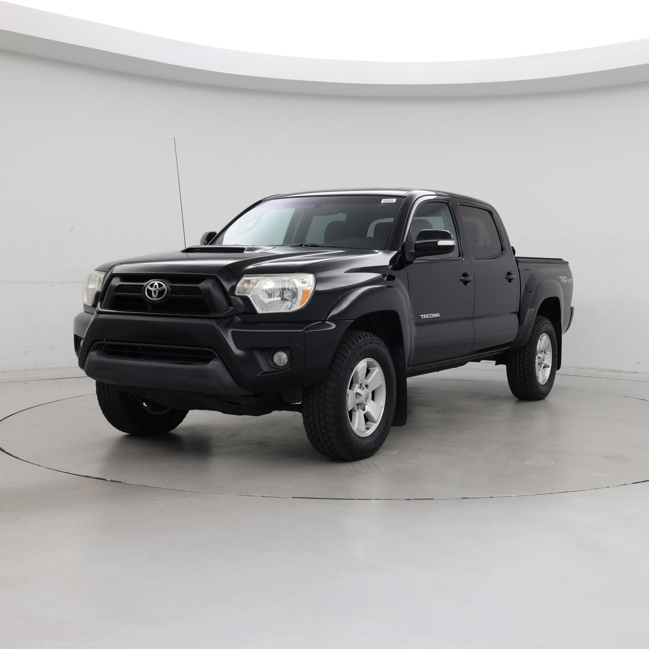 Thumbnail: 2015 Toyota Tacoma - 4
