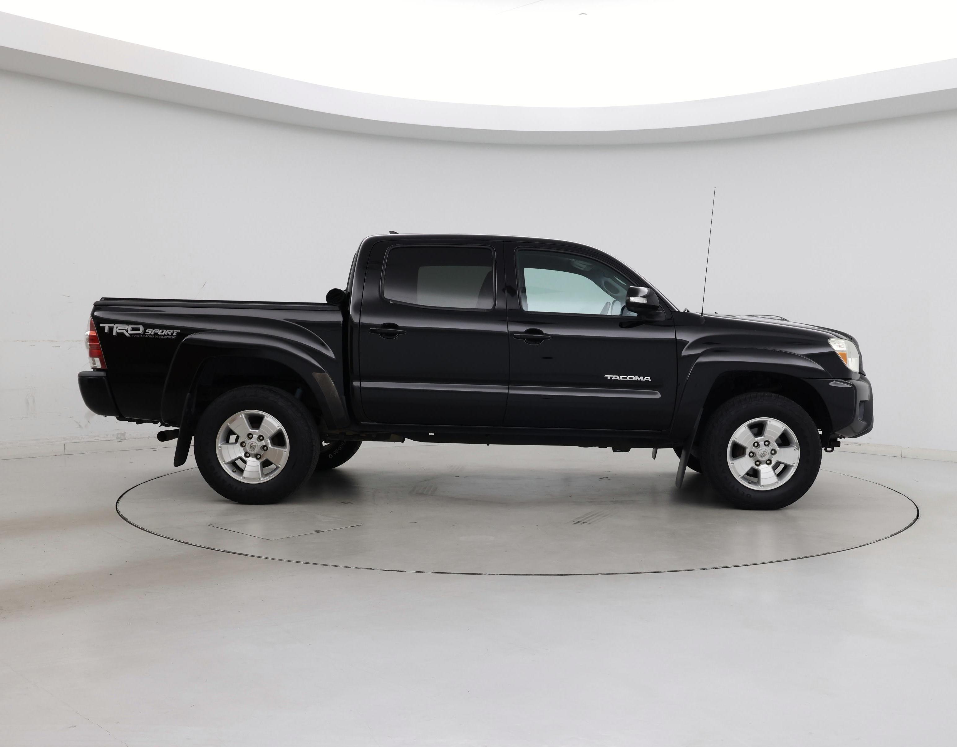 Thumbnail: 2015 Toyota Tacoma - 7