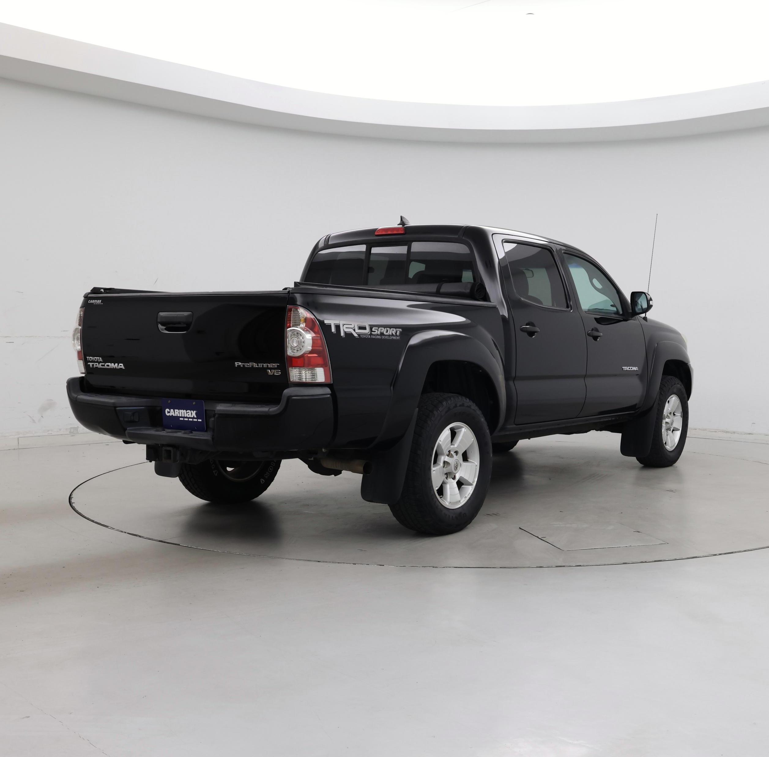 Thumbnail: 2015 Toyota Tacoma - 8